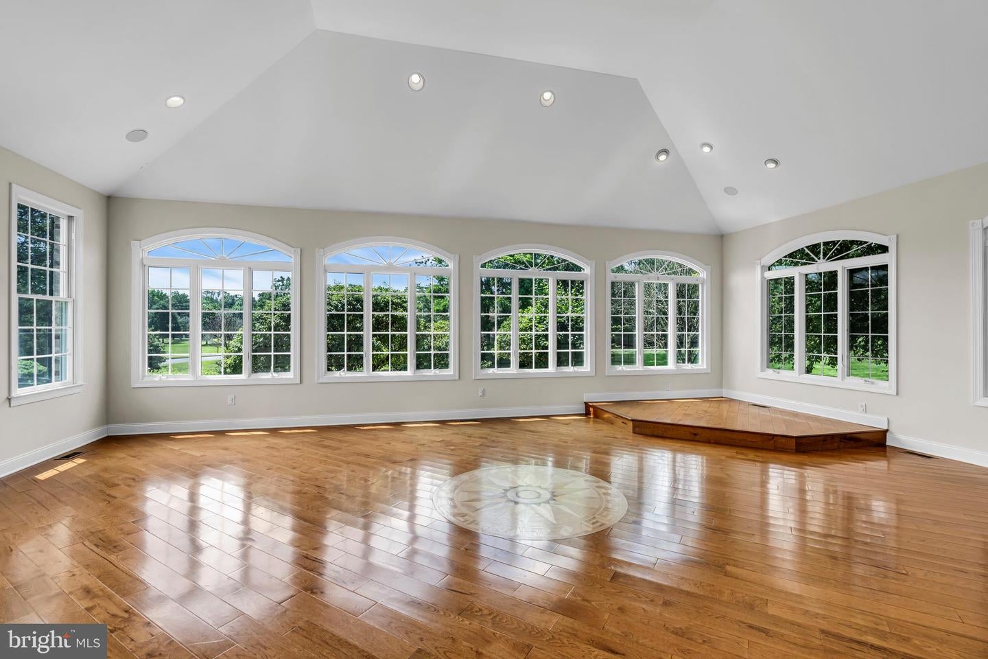 Farmingdale, New Jersey, 07727, United States, ,6 BathroomsBathrooms,Residential,Active,1868131