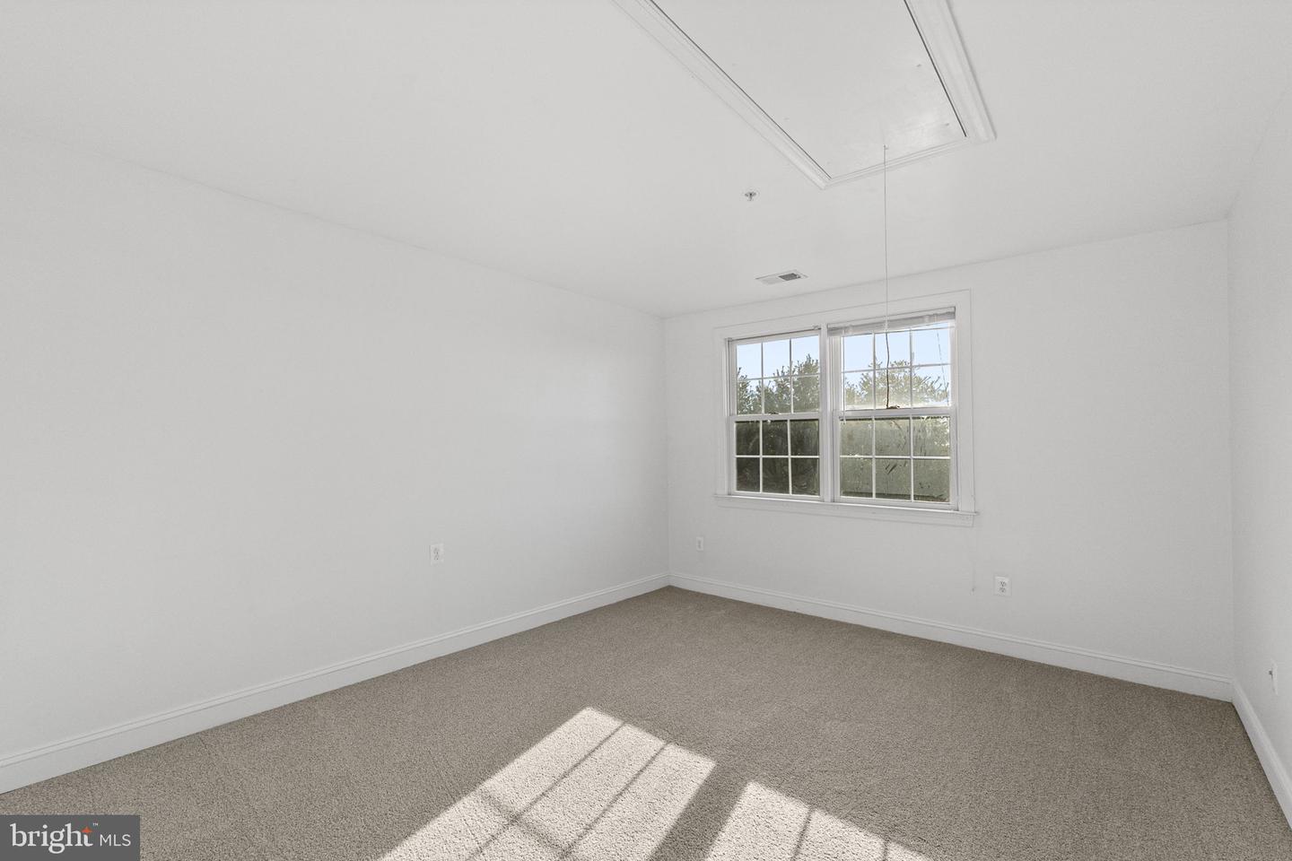 Clarksburg, Maryland, 20871, United States, 5 Bedrooms Bedrooms, ,5 BathroomsBathrooms,Residential,Active,2001354