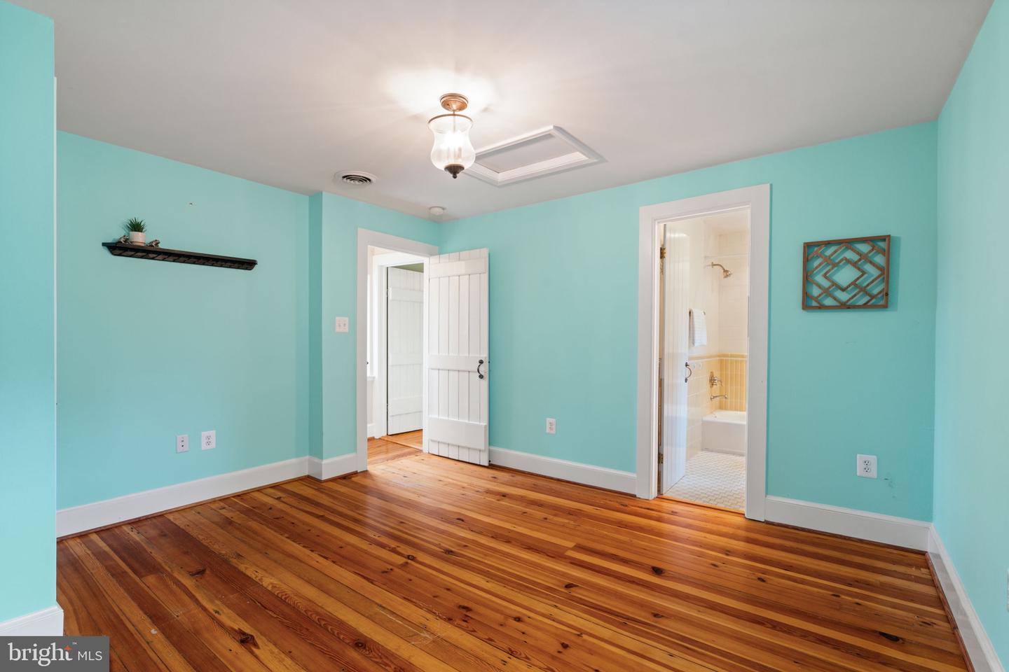 Leesburg, Virginia, 20175, United States, 4 Bedrooms Bedrooms, ,5 BathroomsBathrooms,Residential,Active,2011862