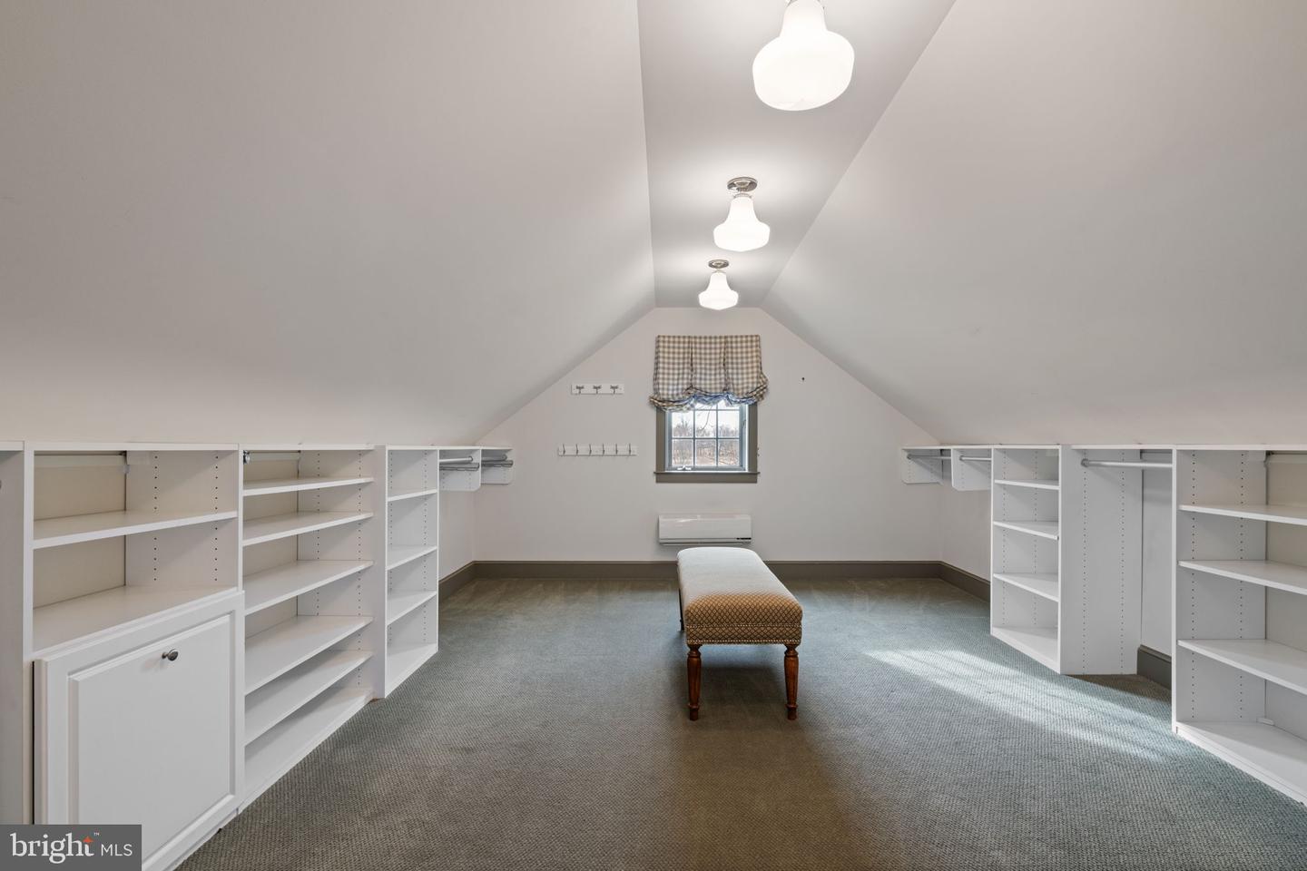 Leesburg, Virginia, 20175, United States, 4 Bedrooms Bedrooms, ,5 BathroomsBathrooms,Residential,Active,2011862