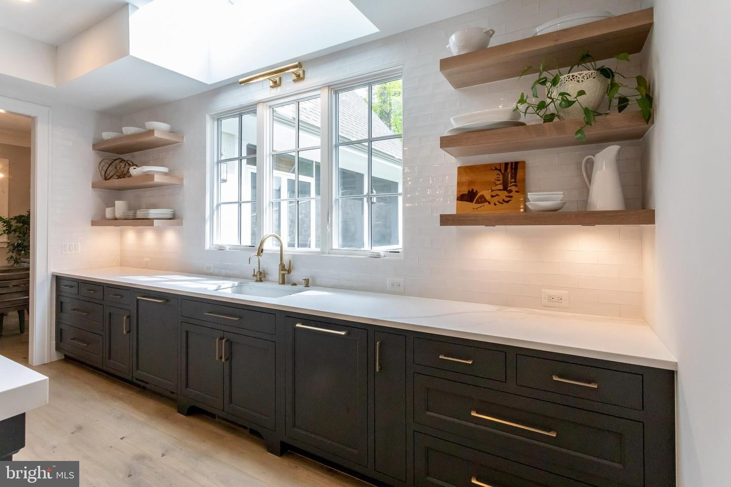 Arlington, Virginia, 22207, United States, 6 Bedrooms Bedrooms, ,9 BathroomsBathrooms,Residential,Active,1972156