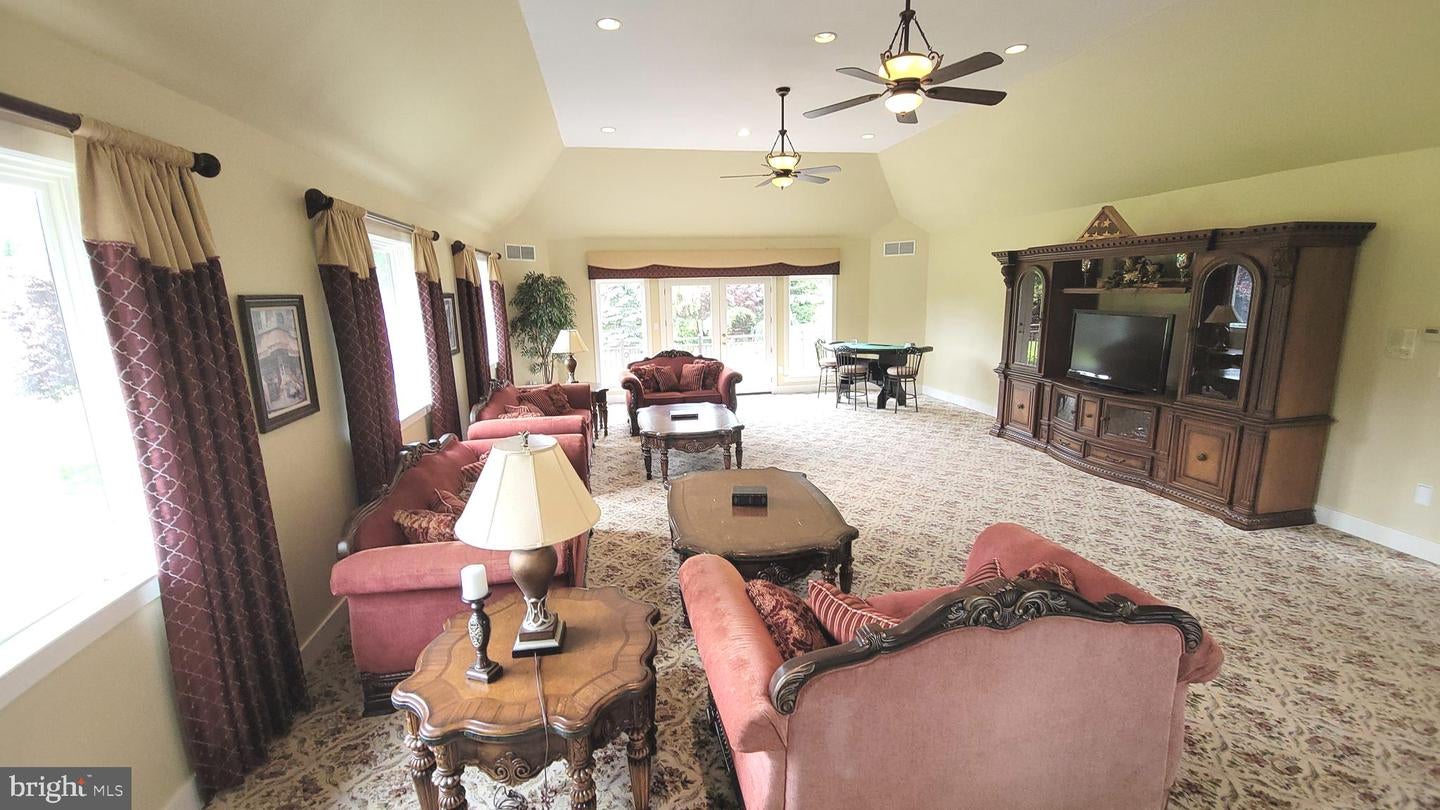 Newtown, Pennsylvania, 18940, United States, 6 Bedrooms Bedrooms, ,6 BathroomsBathrooms,Residential,Active,1849543