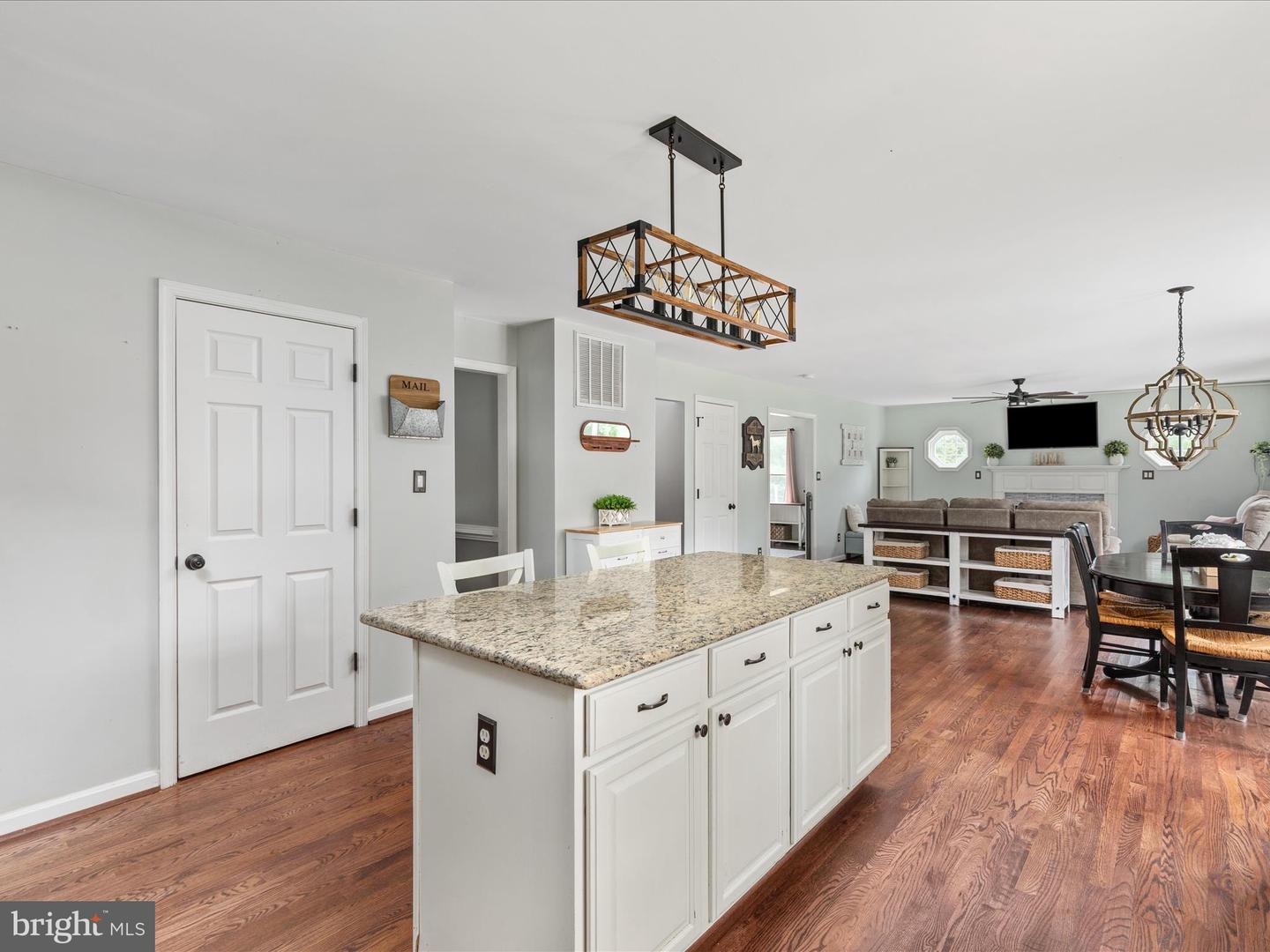 Amissville, Virginia, 20106, United States, 4 Bedrooms Bedrooms, ,4 BathroomsBathrooms,Residential,Active,1929462