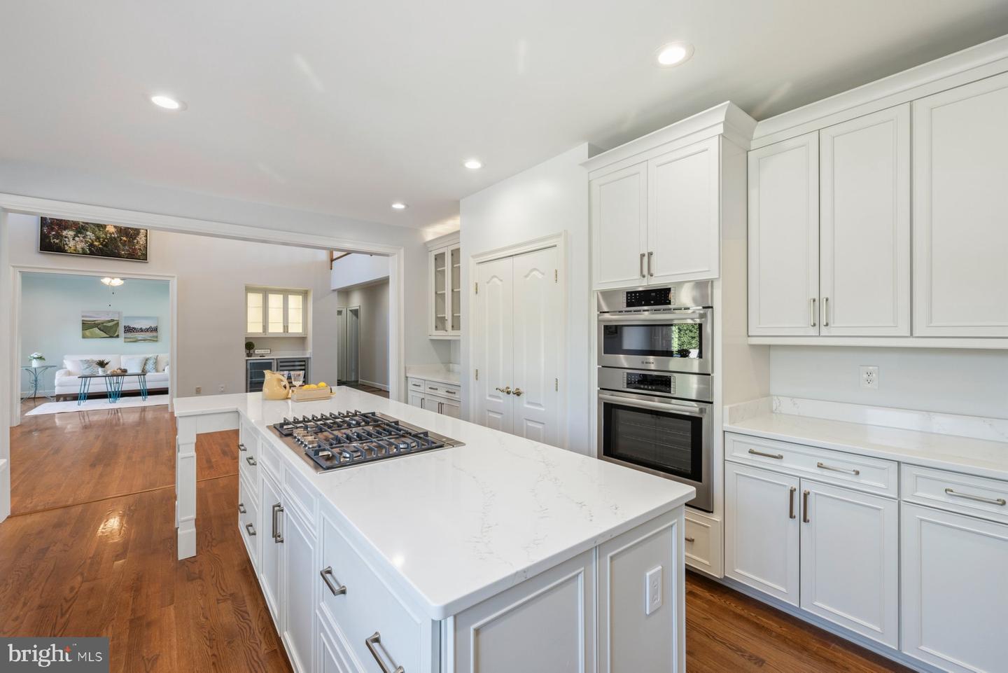 North Potomac, Maryland, 20878, United States, 5 Bedrooms Bedrooms, ,6 BathroomsBathrooms,Residential,Active,2045699