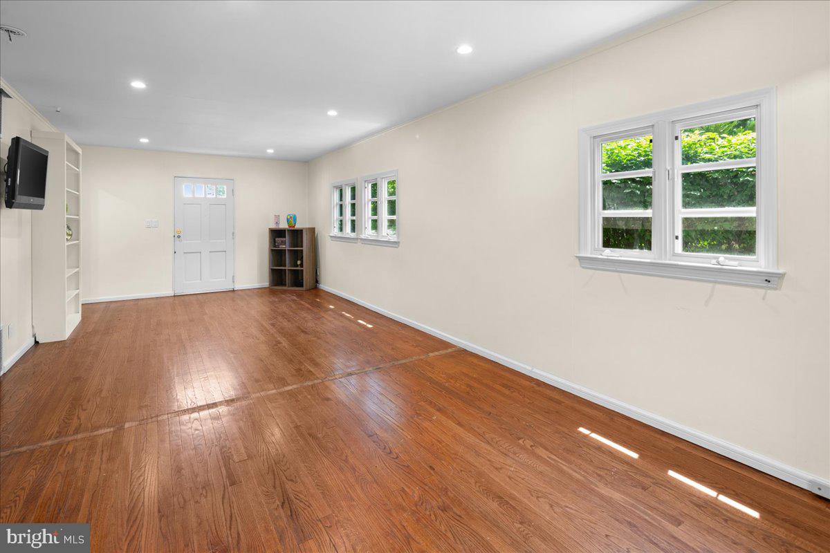 Princeton, New Jersey, 08540, United States, 6 Bedrooms Bedrooms, ,7 BathroomsBathrooms,Residential,Active,2011847