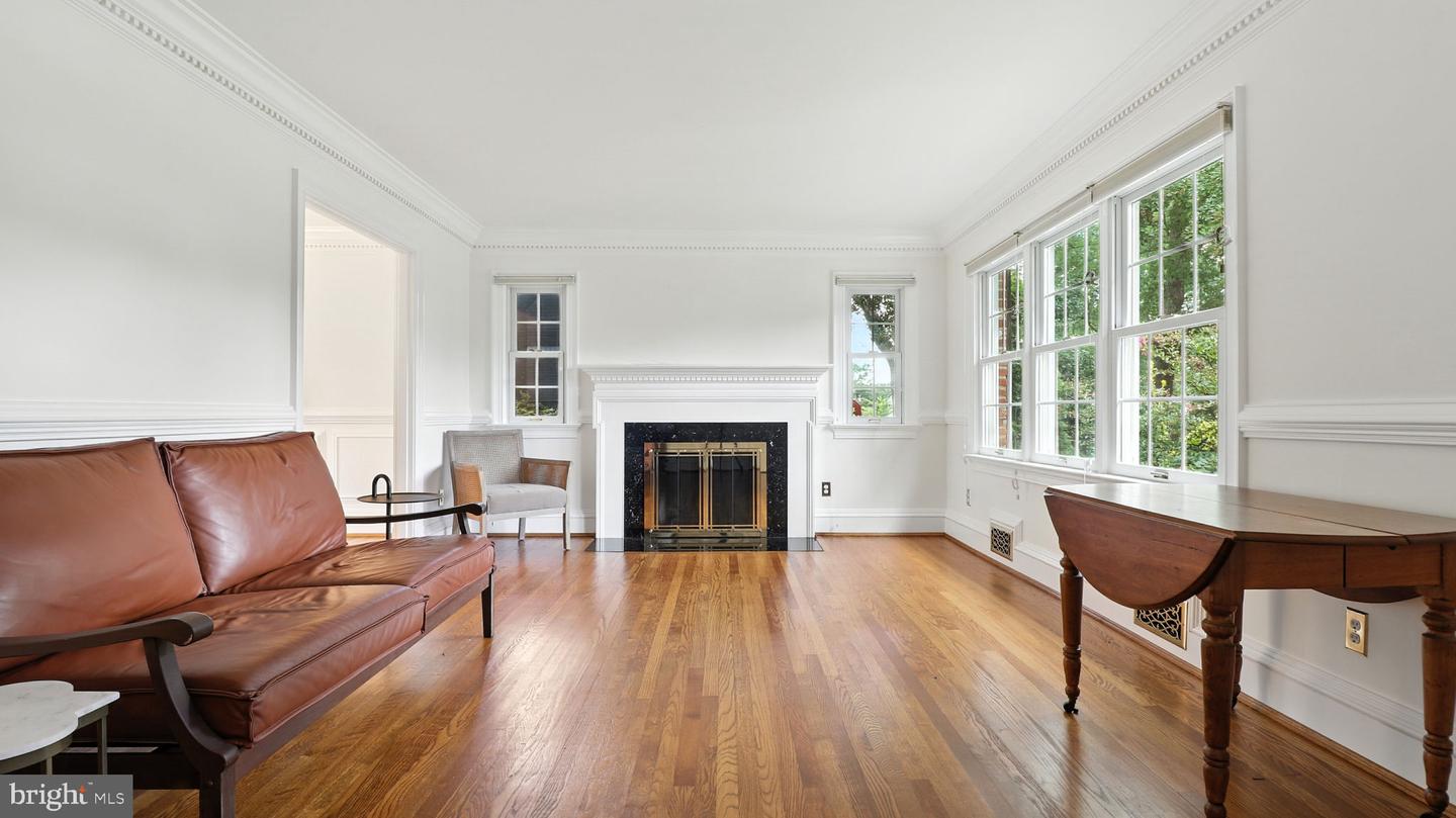 Alexandria, Virginia, 22308, United States, 4 Bedrooms Bedrooms, ,2 BathroomsBathrooms,Residential,Active,1936138