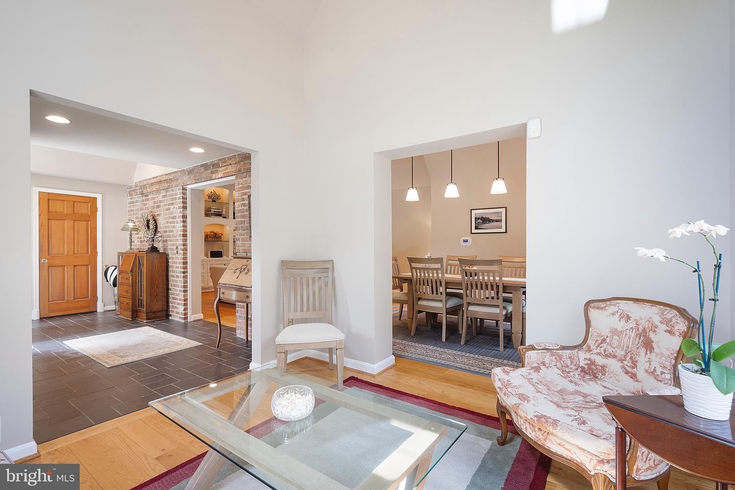 Arlington, Virginia, 22207, United States, 5 Bedrooms Bedrooms, ,4 BathroomsBathrooms,Residential,Active,1943764