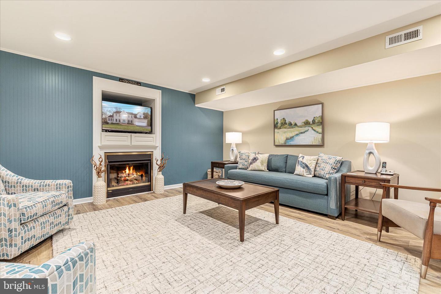 Vienna, Virginia, 22181, United States, 5 Bedrooms Bedrooms, ,4 BathroomsBathrooms,Residential,Active,2010162