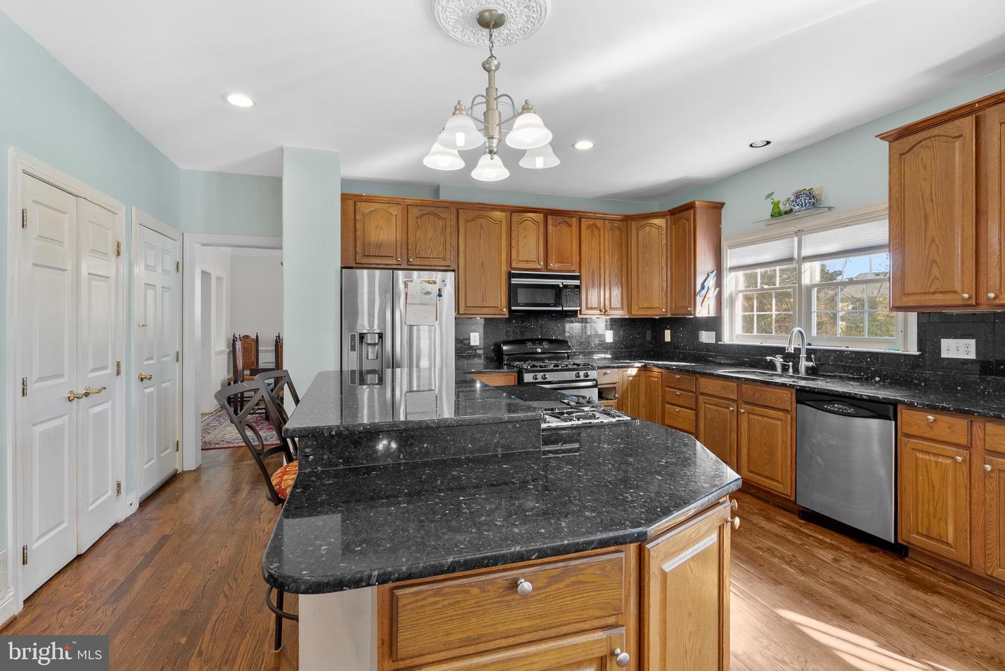 Gaithersburg, Maryland, 20879, United States, 5 Bedrooms Bedrooms, ,5 BathroomsBathrooms,Residential,Active,1999190