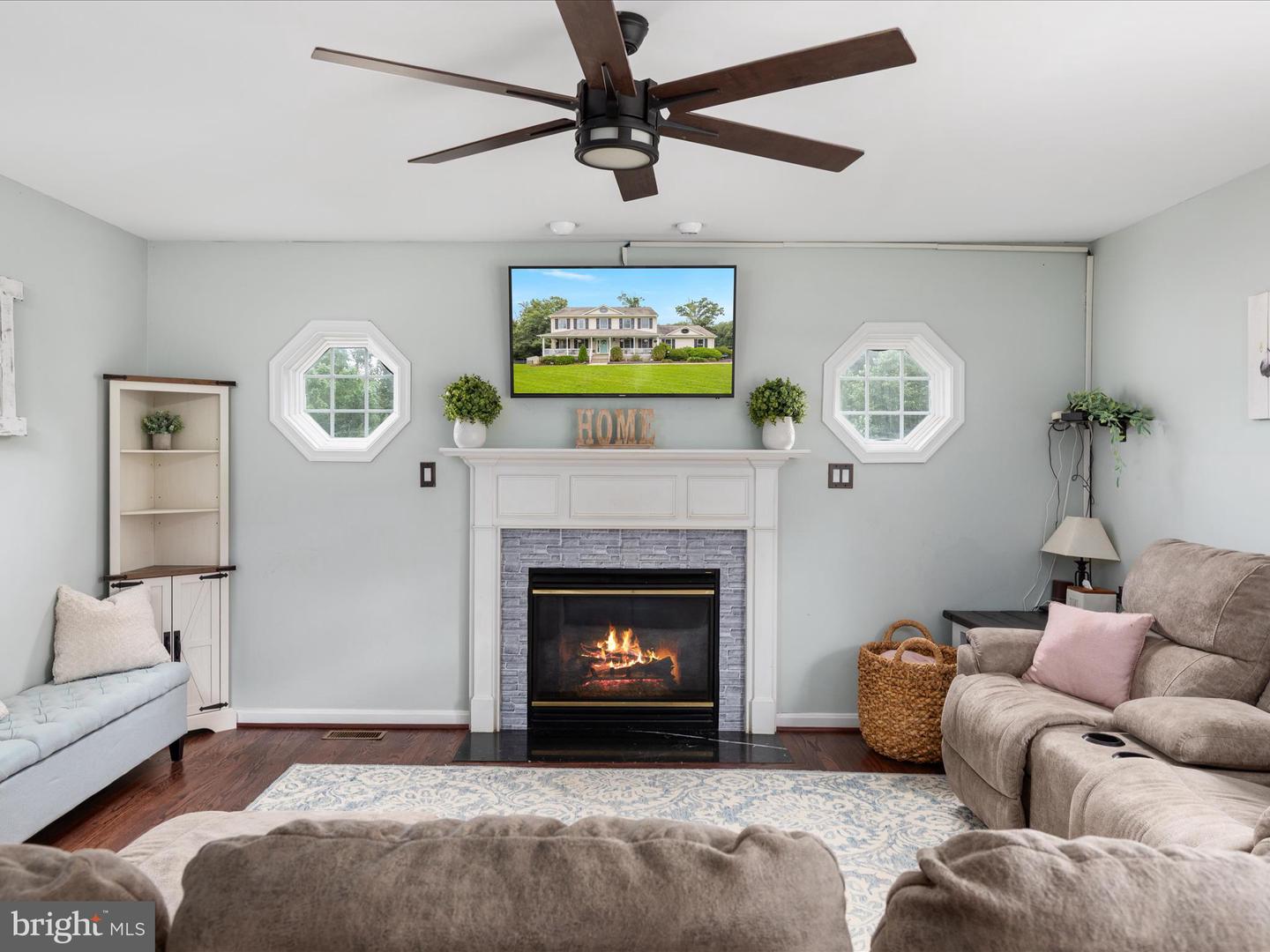 Amissville, Virginia, 20106, United States, 4 Bedrooms Bedrooms, ,4 BathroomsBathrooms,Residential,Active,1929462
