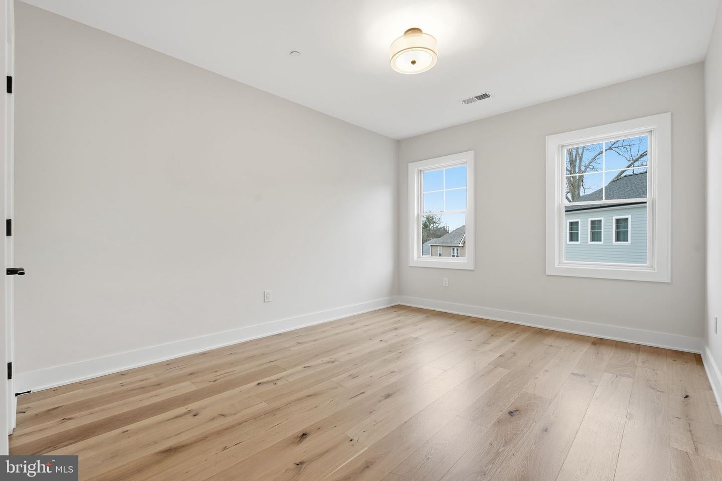 Kensington, Maryland, 20895, United States, 5 Bedrooms Bedrooms, ,5 BathroomsBathrooms,Residential,Active,2007291