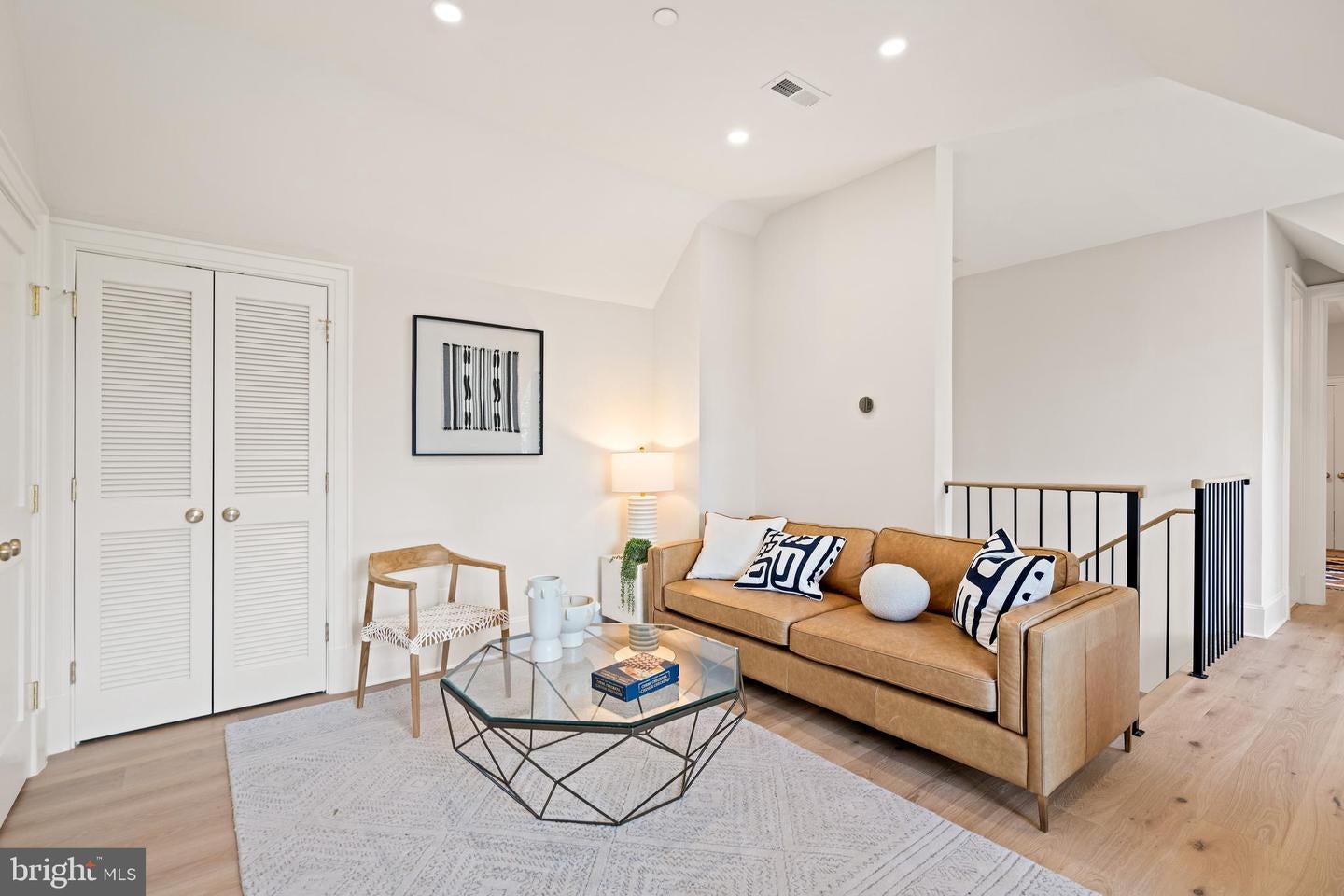 Washington, District Of Columbia, 20016, United States, 6 Bedrooms Bedrooms, ,8 BathroomsBathrooms,Residential,Active,1934802