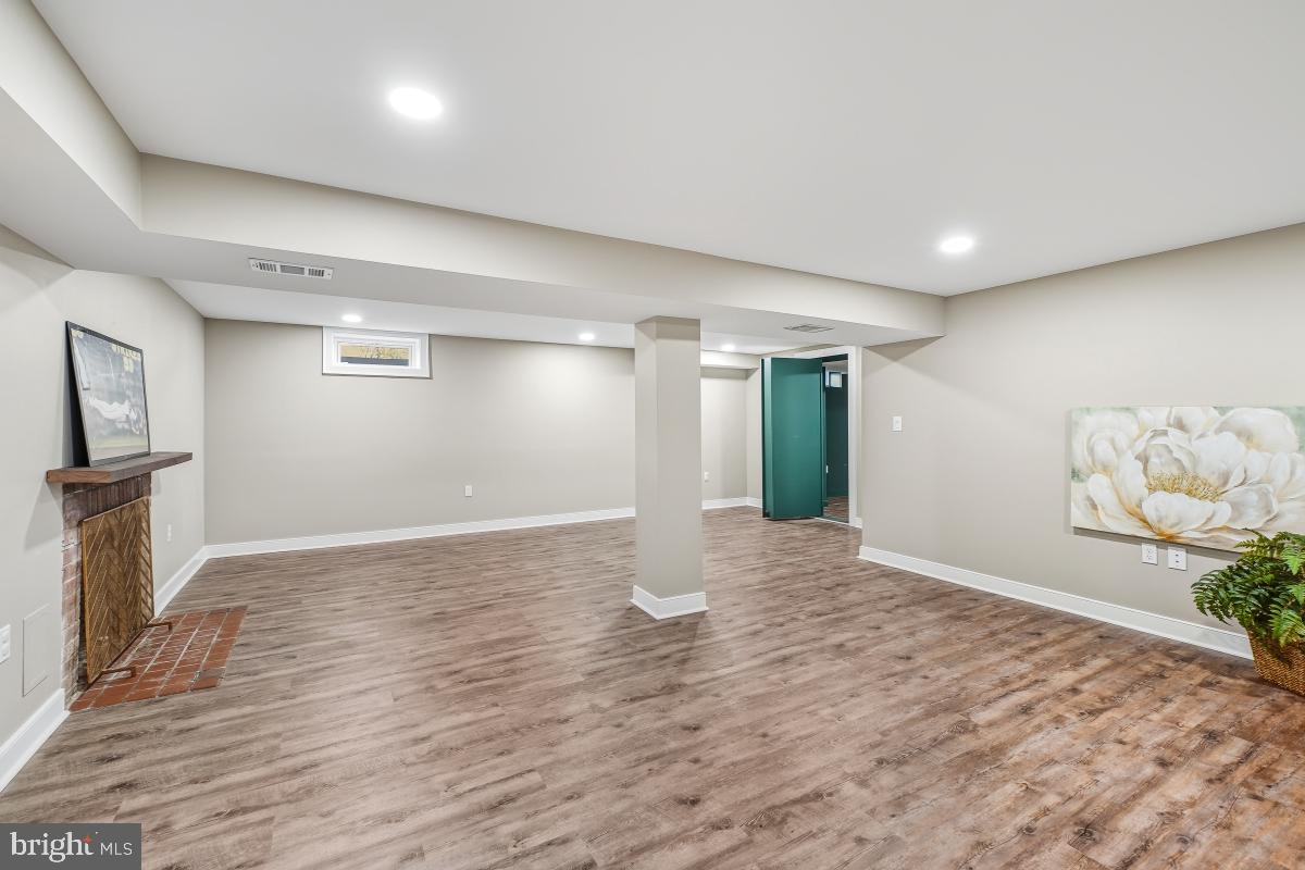 Alexandria, Virginia, 22308, United States, 3 Bedrooms Bedrooms, ,3 BathroomsBathrooms,Residential,Active,2006768