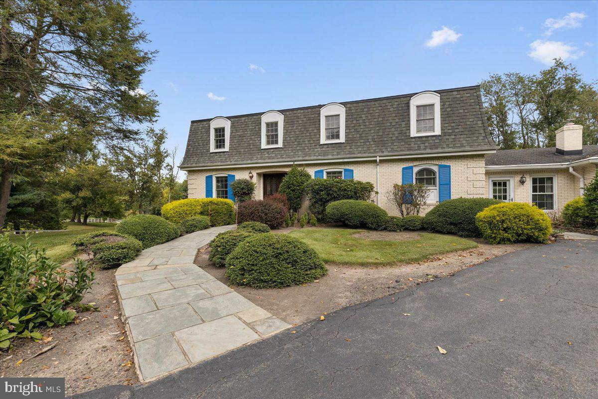 Great Falls, Virginia, 22066, United States, 5 Bedrooms Bedrooms, ,3 BathroomsBathrooms,Residential,Active,1941376