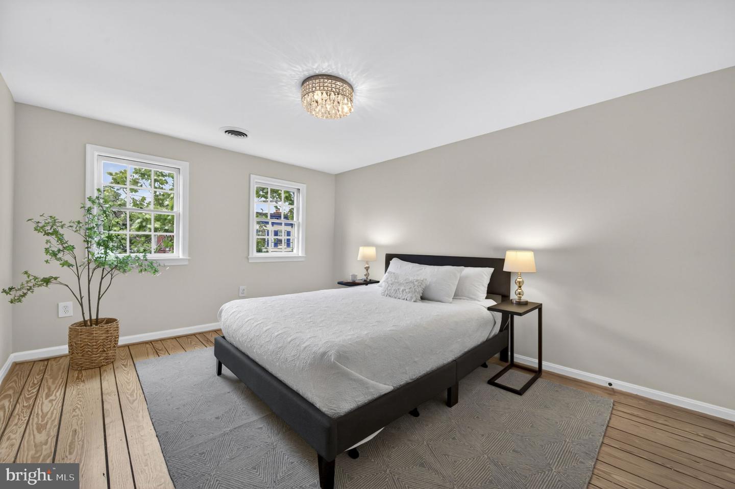 Alexandria, Virginia, 22314, United States, 3 Bedrooms Bedrooms, ,3 BathroomsBathrooms,Residential,Active,2044570