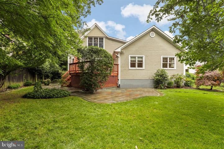Mclean, Virginia, 22101, United States, 3 Bedrooms Bedrooms, ,3 BathroomsBathrooms,Residential,Active,1922333