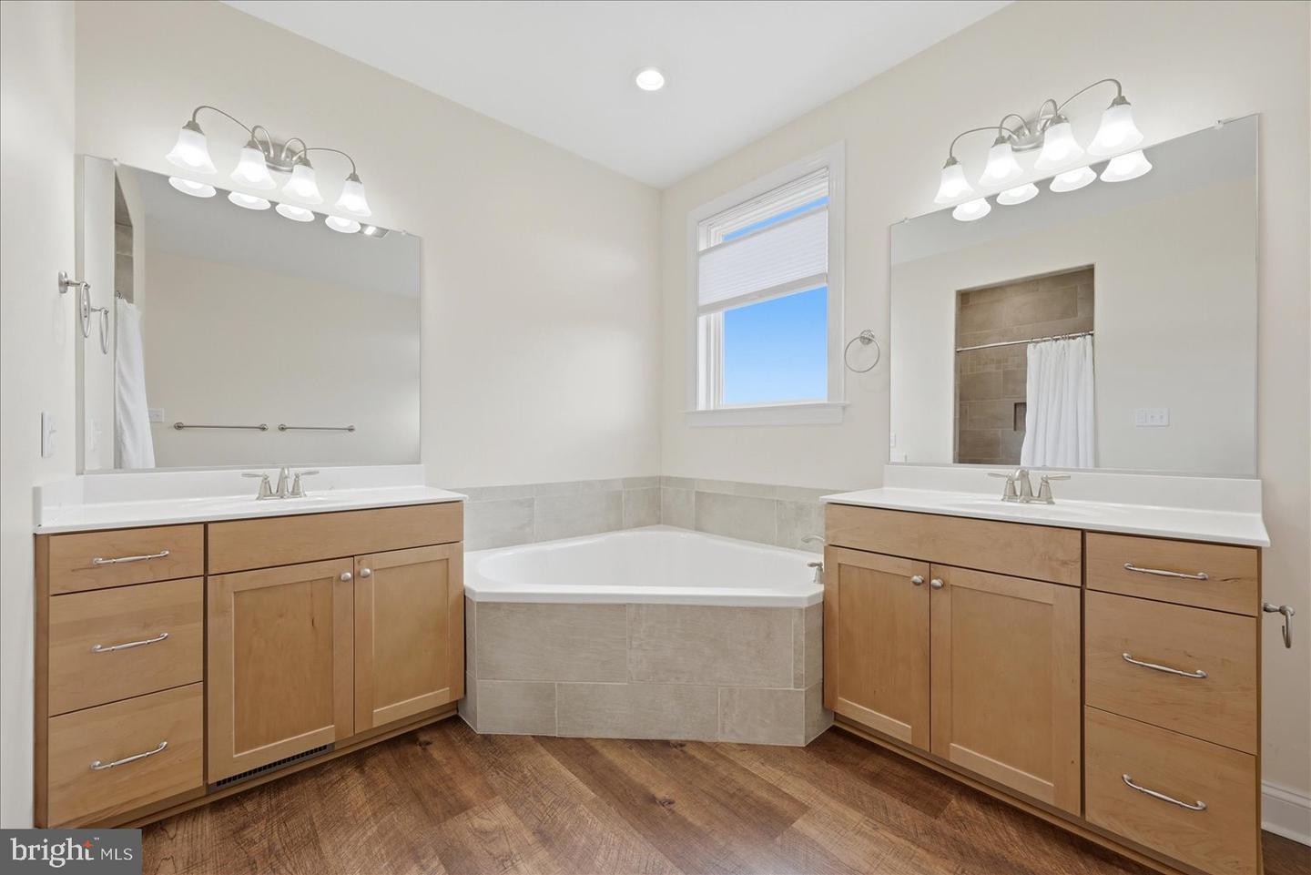 Winchester, Virginia, 22602, United States, 4 Bedrooms Bedrooms, ,4 BathroomsBathrooms,Residential,Active,2025980