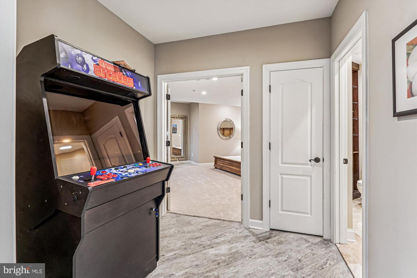 Leesburg, Virginia, 20175, United States, 5 Bedrooms Bedrooms, ,6 BathroomsBathrooms,Residential,Active,1987213