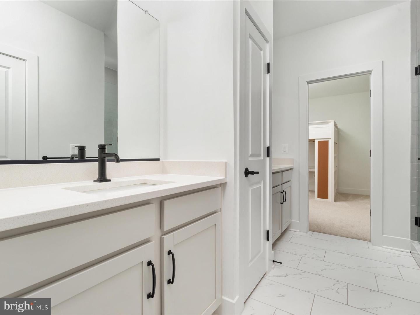 Oakton, Virginia, 22124, United States, 6 Bedrooms Bedrooms, ,6 BathroomsBathrooms,Residential,Active,1960120