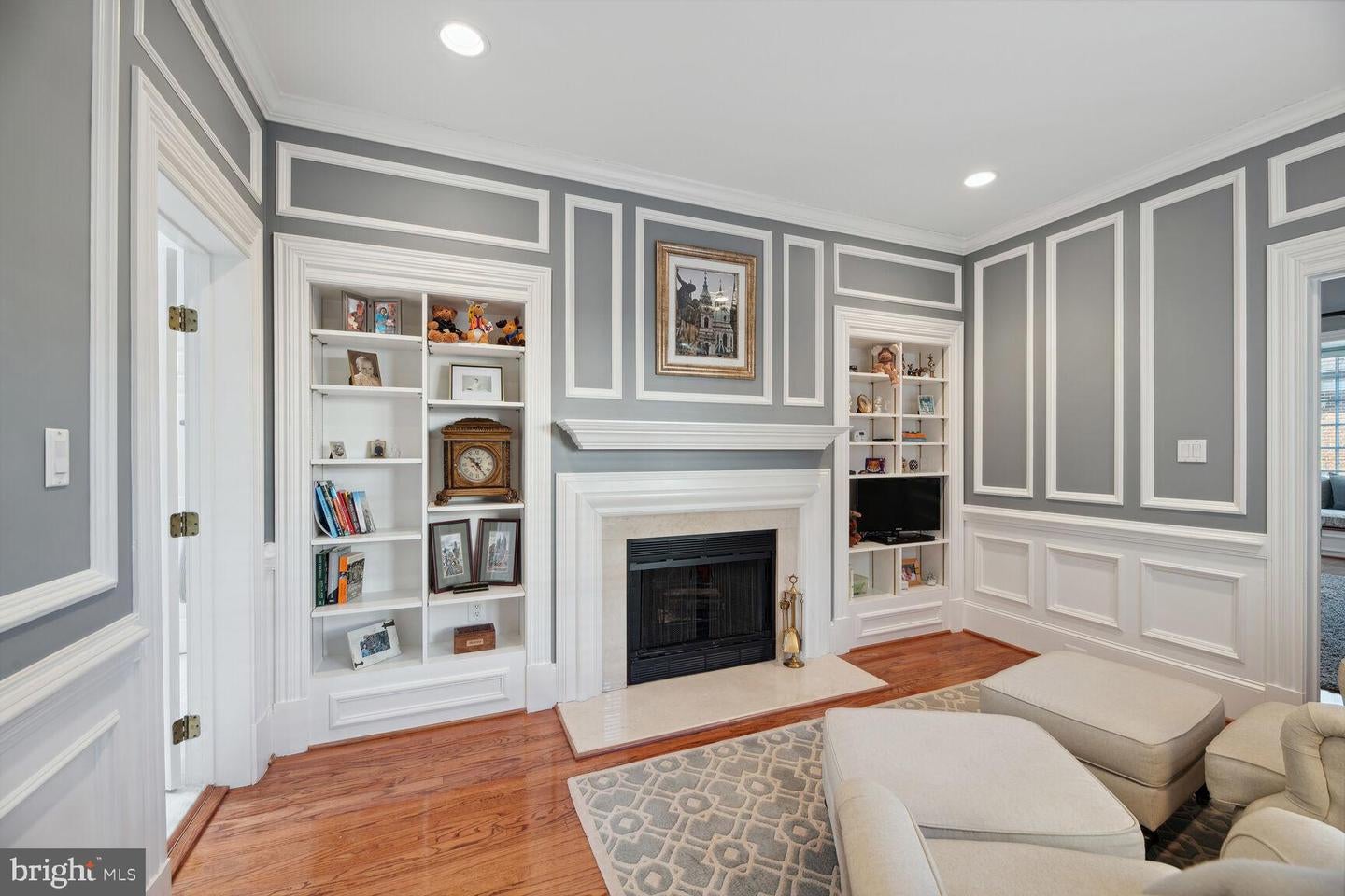Mclean, Virginia, 22101, United States, 3 Bedrooms Bedrooms, ,6 BathroomsBathrooms,Residential,Contingent,1894225