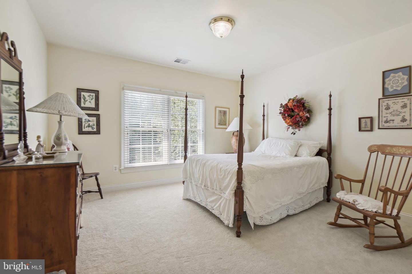 Woodbridge, Virginia, 22192, United States, 5 Bedrooms Bedrooms, ,5 BathroomsBathrooms,Residential,Active,2045542