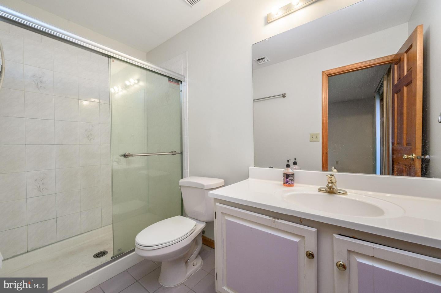 Monmouth Junction, New Jersey, 08852, United States, 5 Bedrooms Bedrooms, ,6 BathroomsBathrooms,Residential,Active,2044533