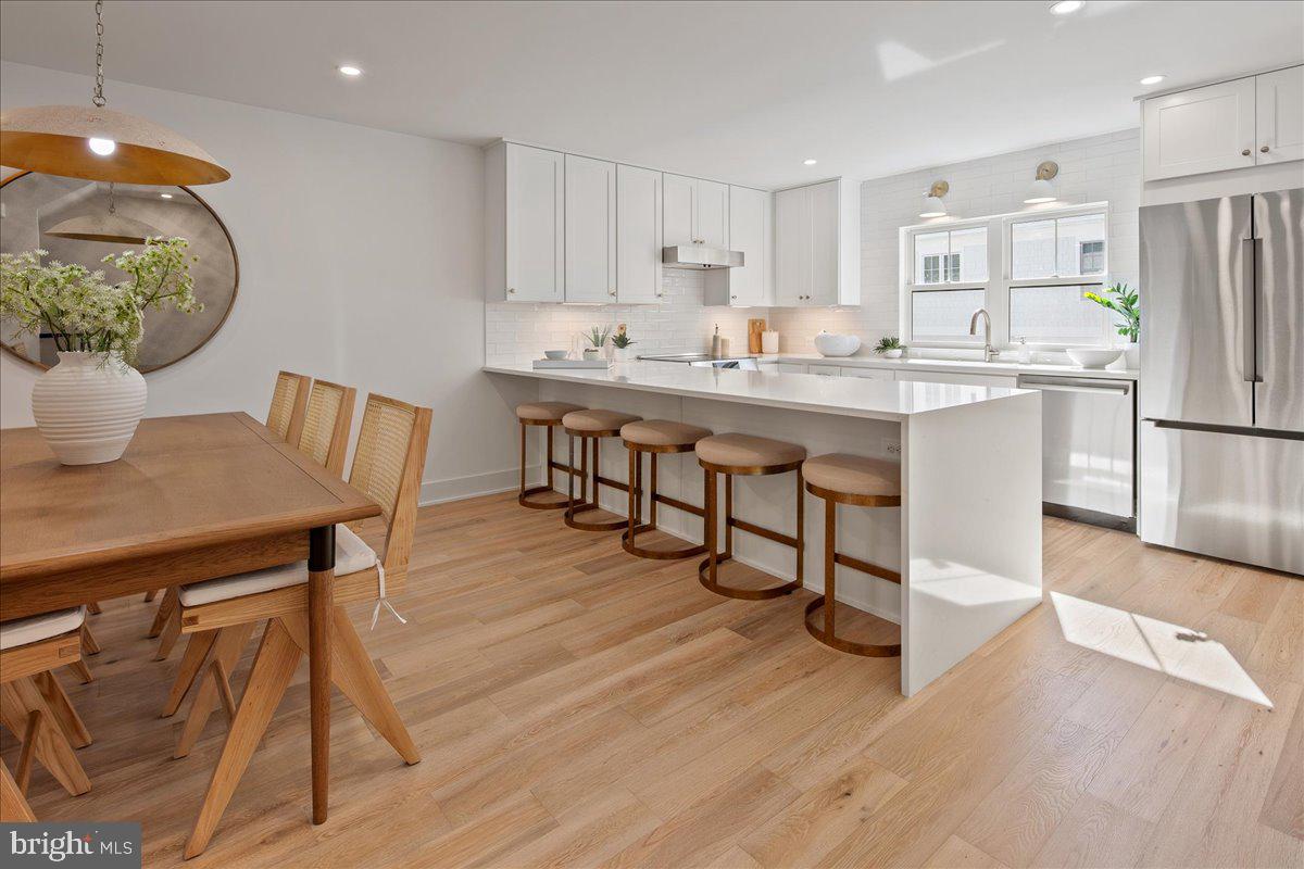 Arlington, Virginia, 22201, United States, 4 Bedrooms Bedrooms, ,5 BathroomsBathrooms,Residential,Active,1954022