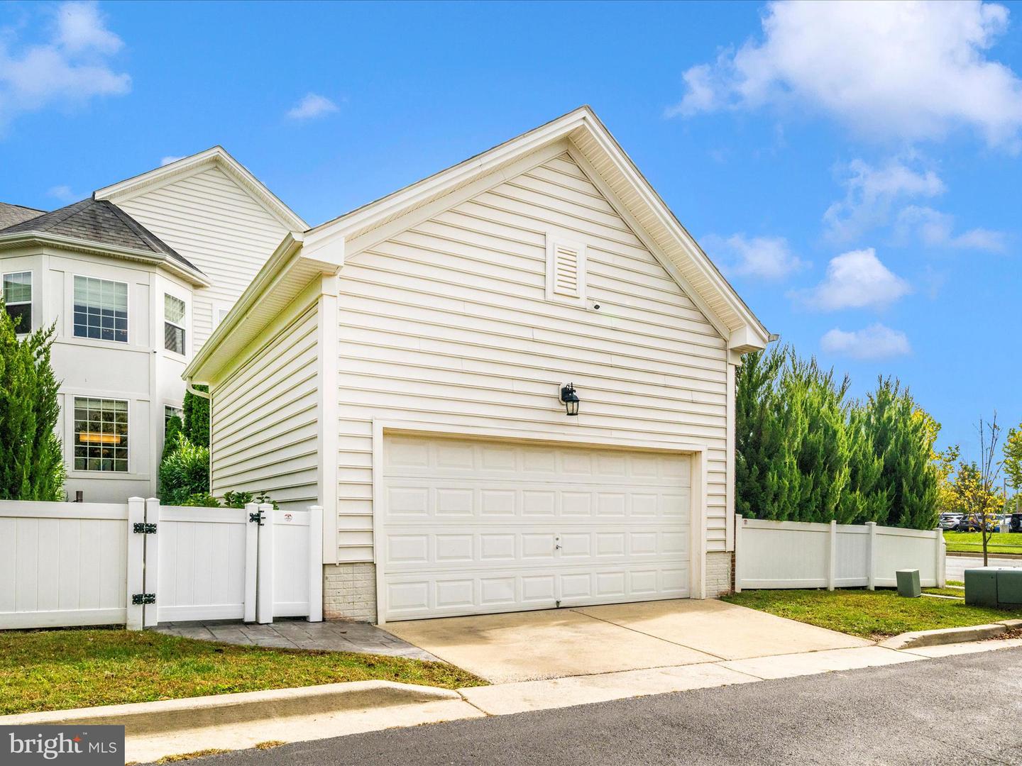 Clarksburg, Maryland, 20871, United States, 5 Bedrooms Bedrooms, ,4 BathroomsBathrooms,Residential,Active,1967123