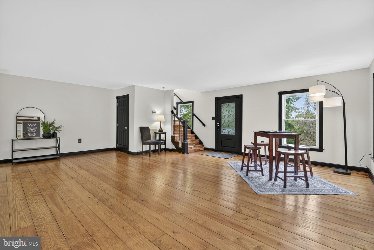 Lovettsville, Virginia, 20180, United States, ,2 BathroomsBathrooms,Residential,Active,1954034