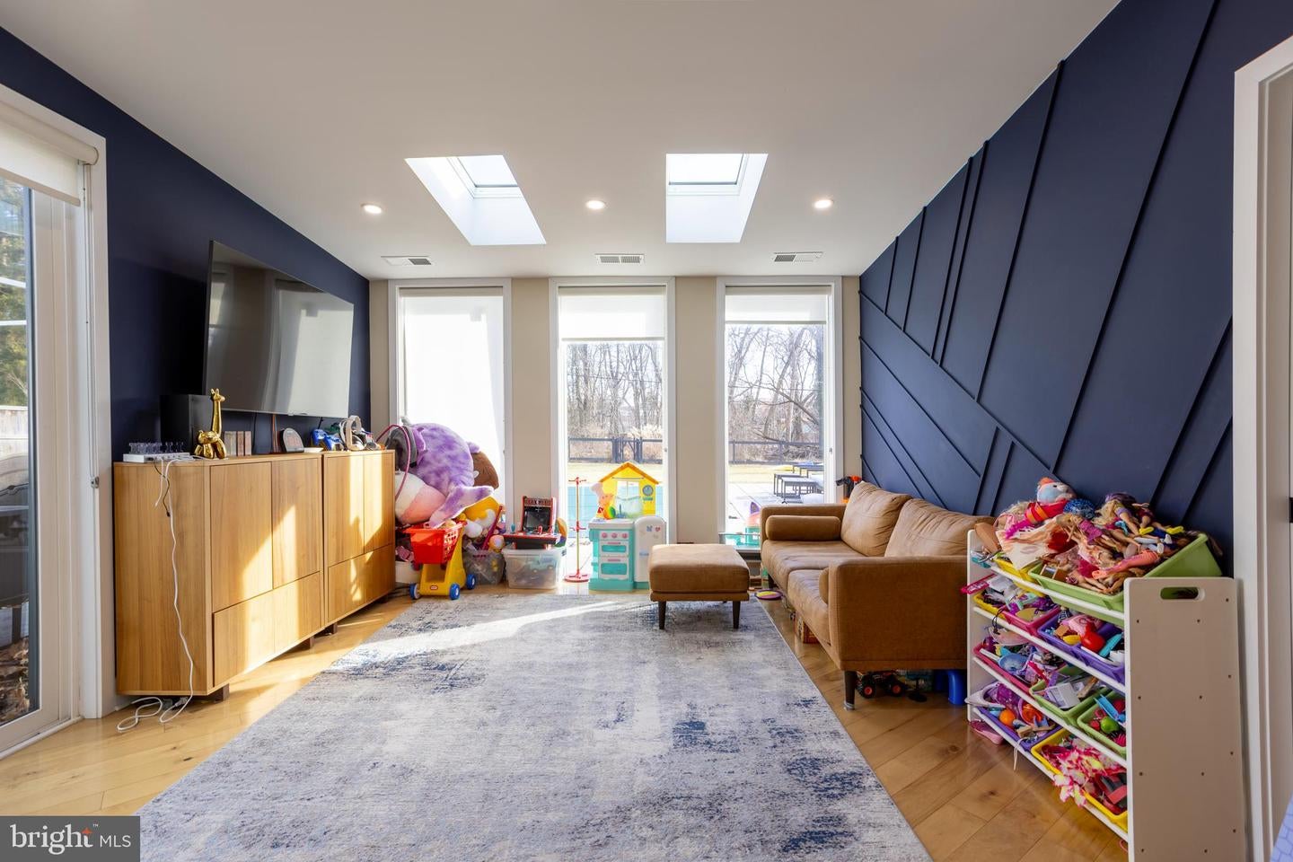 Pikesville, Maryland, 21208, United States, 6 Bedrooms Bedrooms, ,5 BathroomsBathrooms,Residential,Active,2010580