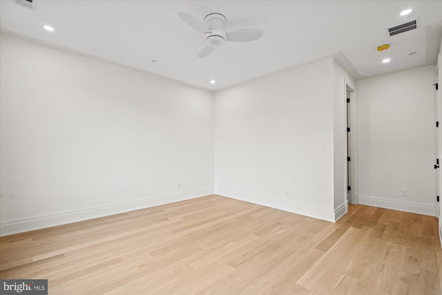 Alexandria, Virginia, 22314, United States, 4 Bedrooms Bedrooms, ,5 BathroomsBathrooms,Residential,Active,1993677