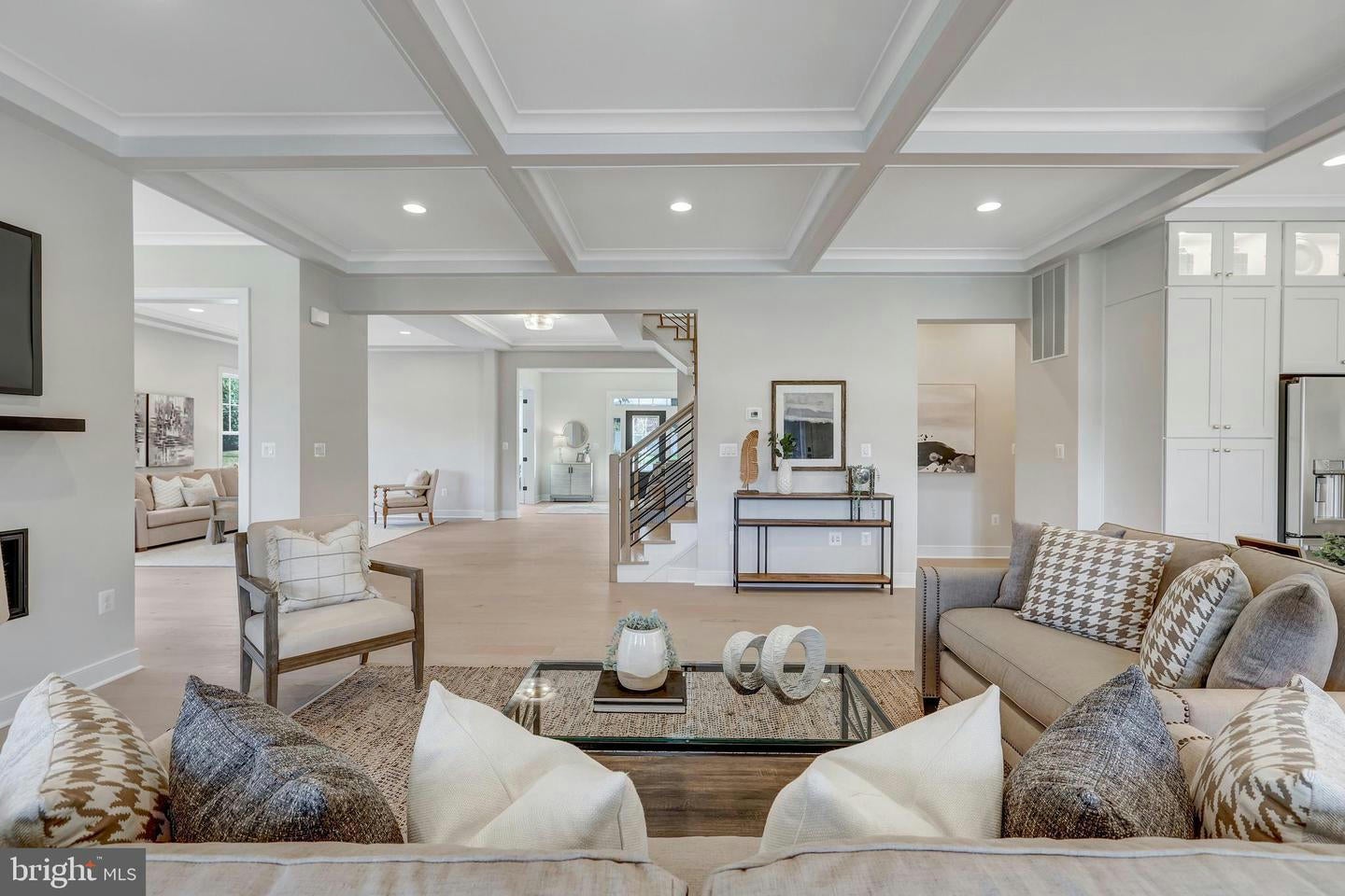 Arlington, Virginia, 22207, United States, ,Residential,Pending,1702157