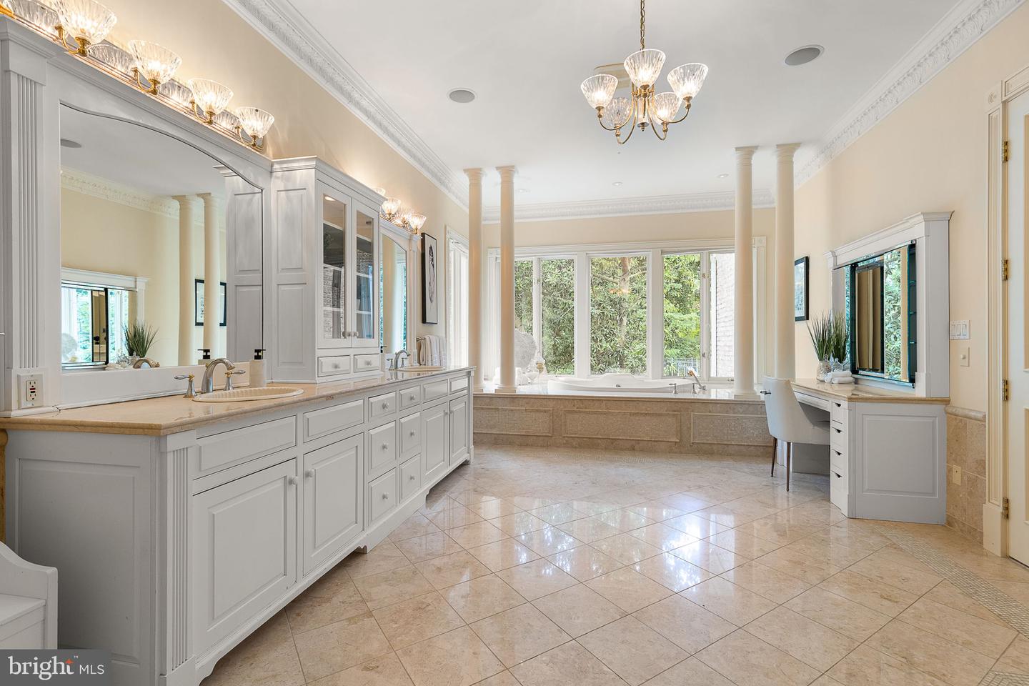 Lorton, Virginia, 22079, United States, 6 Bedrooms Bedrooms, ,8 BathroomsBathrooms,Residential,Active,1933878