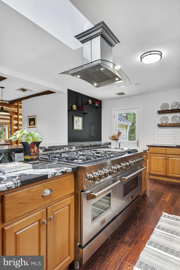 Lovettsville, Virginia, 20180, United States, ,2 BathroomsBathrooms,Residential,Active,1954034