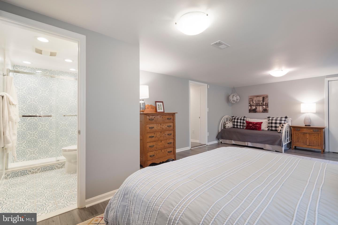 Arlington, Virginia, 22207, United States, 5 Bedrooms Bedrooms, ,4 BathroomsBathrooms,Residential,Active,1943764