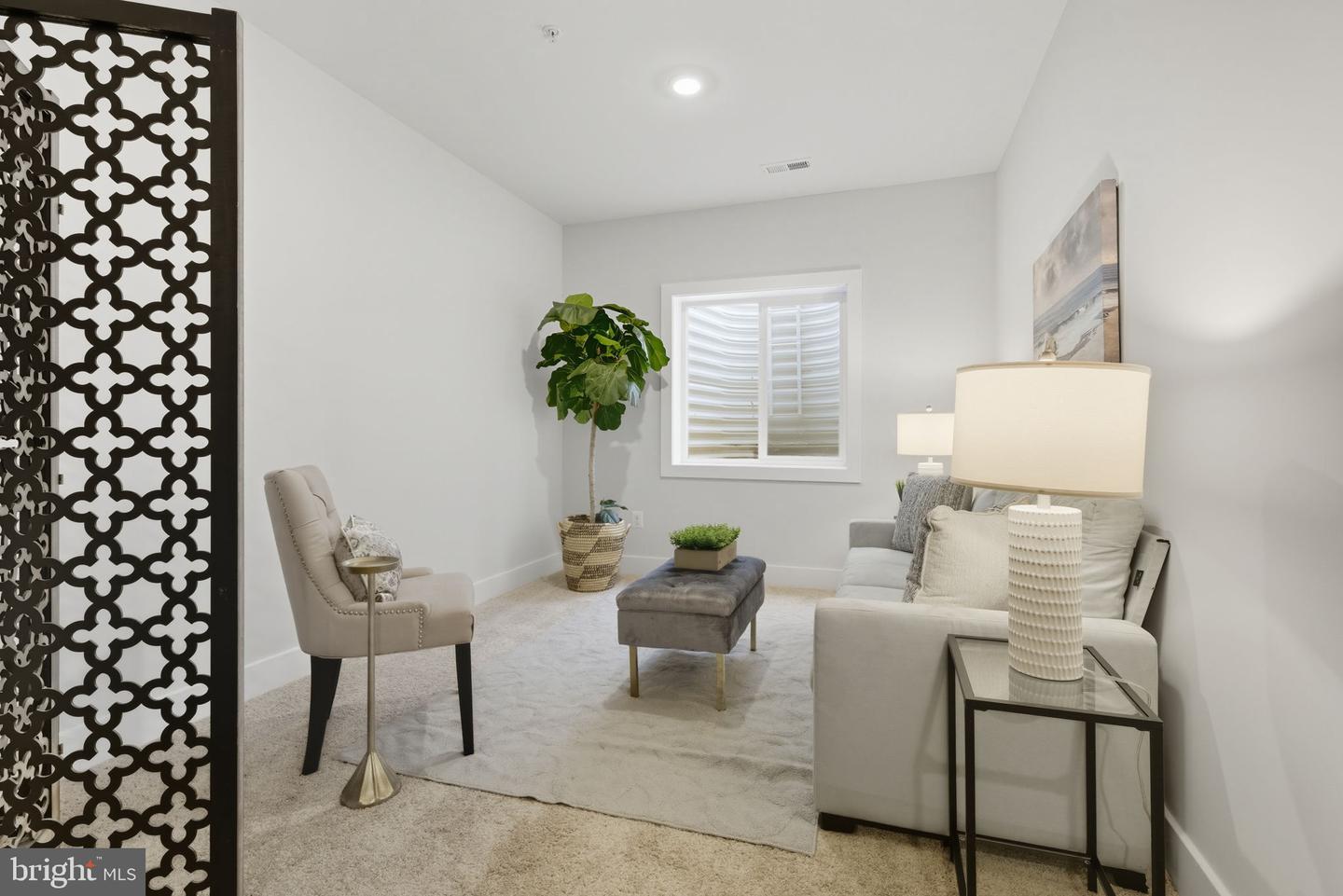 Washington Grove, Maryland, 20880, United States, 4 Bedrooms Bedrooms, ,4 BathroomsBathrooms,Residential,Active,1967308