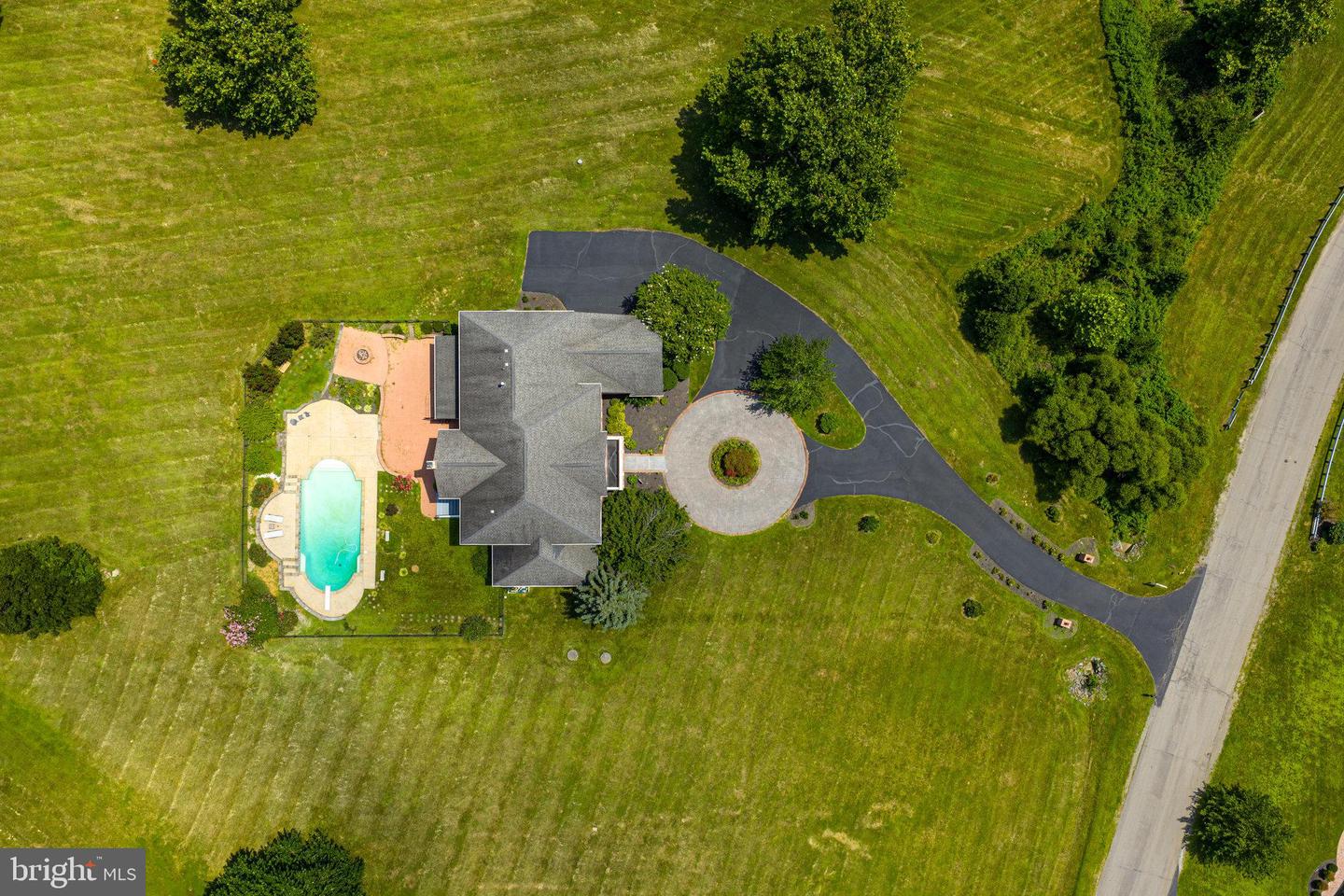 Leesburg, Virginia, 20175, United States, 4 Bedrooms Bedrooms, ,5 BathroomsBathrooms,Residential,Active,1894598