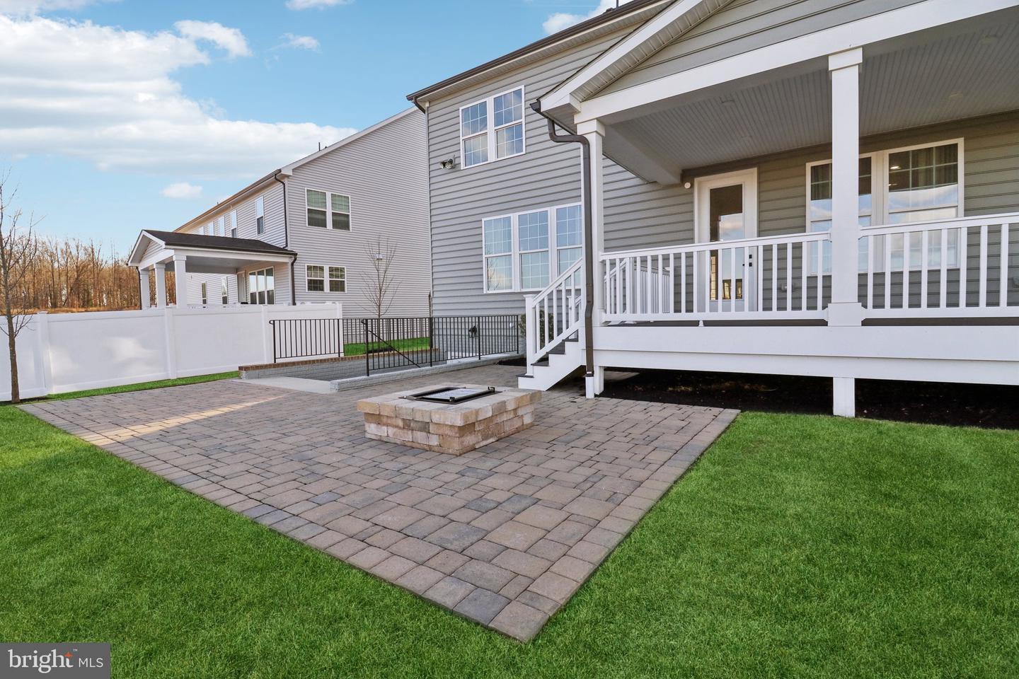 Bowie, Maryland, 20716, United States, 5 Bedrooms Bedrooms, ,5 BathroomsBathrooms,Residential,Active,2006775