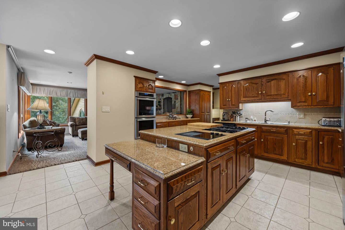 Hammonton, New Jersey, 08037, United States, 5 Bedrooms Bedrooms, ,6 BathroomsBathrooms,Residential,Active,1954441