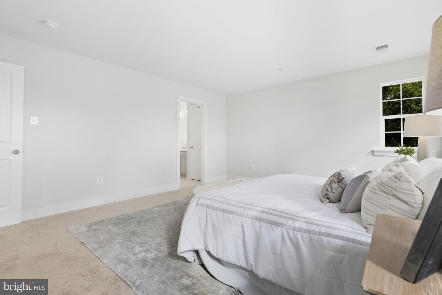 Washington Grove, Maryland, 20880, United States, 4 Bedrooms Bedrooms, ,4 BathroomsBathrooms,Residential,Active,1967308