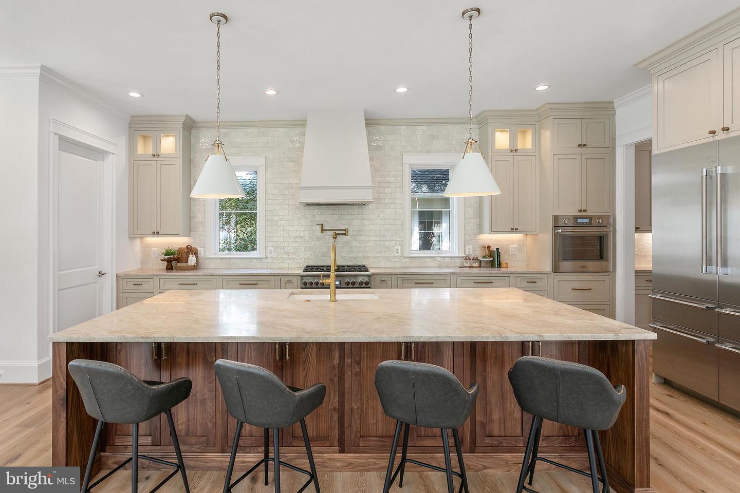 Arlington, Virginia, 22201, United States, 7 Bedrooms Bedrooms, ,8 BathroomsBathrooms,Residential,Active,1944105