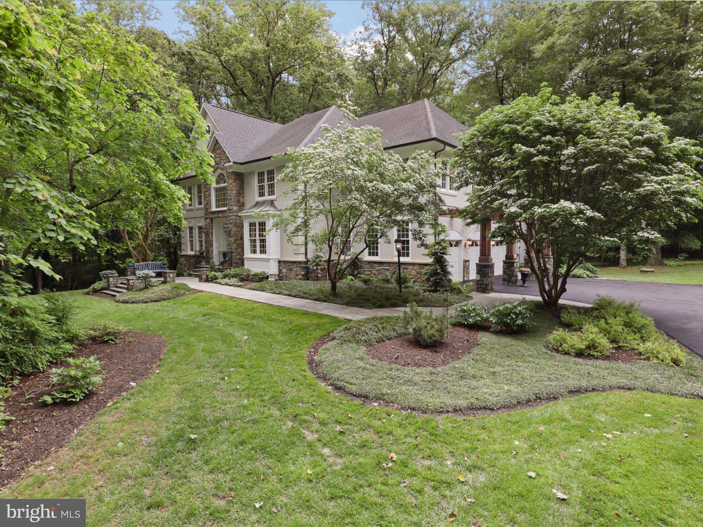 Fairfax Station, Virginia, 22039, United States, 5 Bedrooms Bedrooms, ,5 BathroomsBathrooms,Residential,Active,1943756