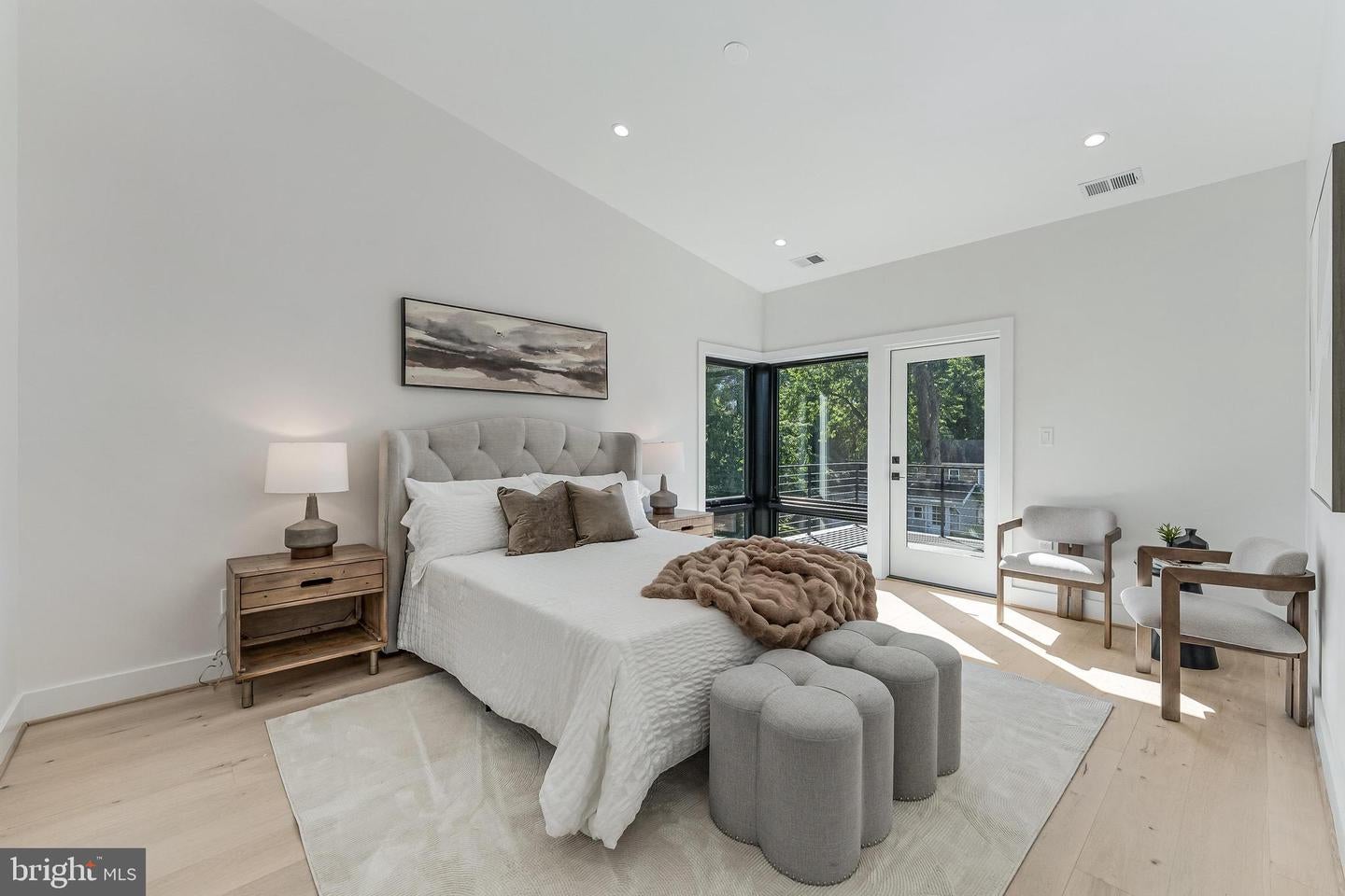 Falls Church, Virginia, 22042, United States, 5 Bedrooms Bedrooms, ,5 BathroomsBathrooms,Residential,Active,1945048