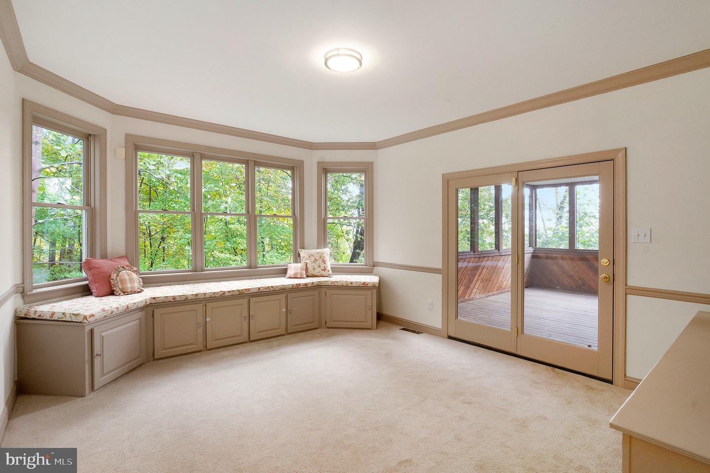 Sellersville, Pennsylvania, 18960, United States, 10 Bedrooms Bedrooms, ,7 BathroomsBathrooms,Residential,Active,1965847