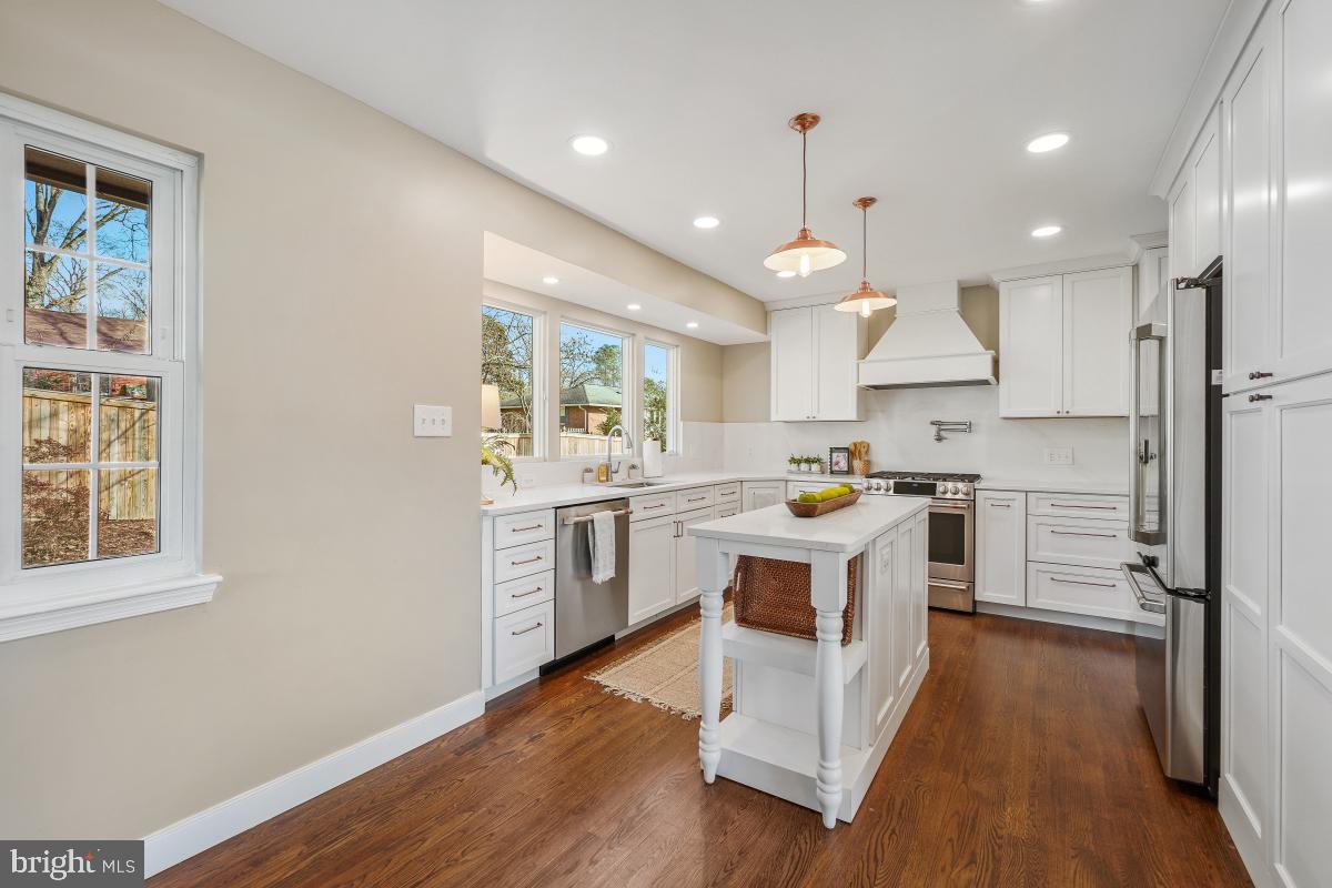 Alexandria, Virginia, 22308, United States, 3 Bedrooms Bedrooms, ,3 BathroomsBathrooms,Residential,Active,2006768