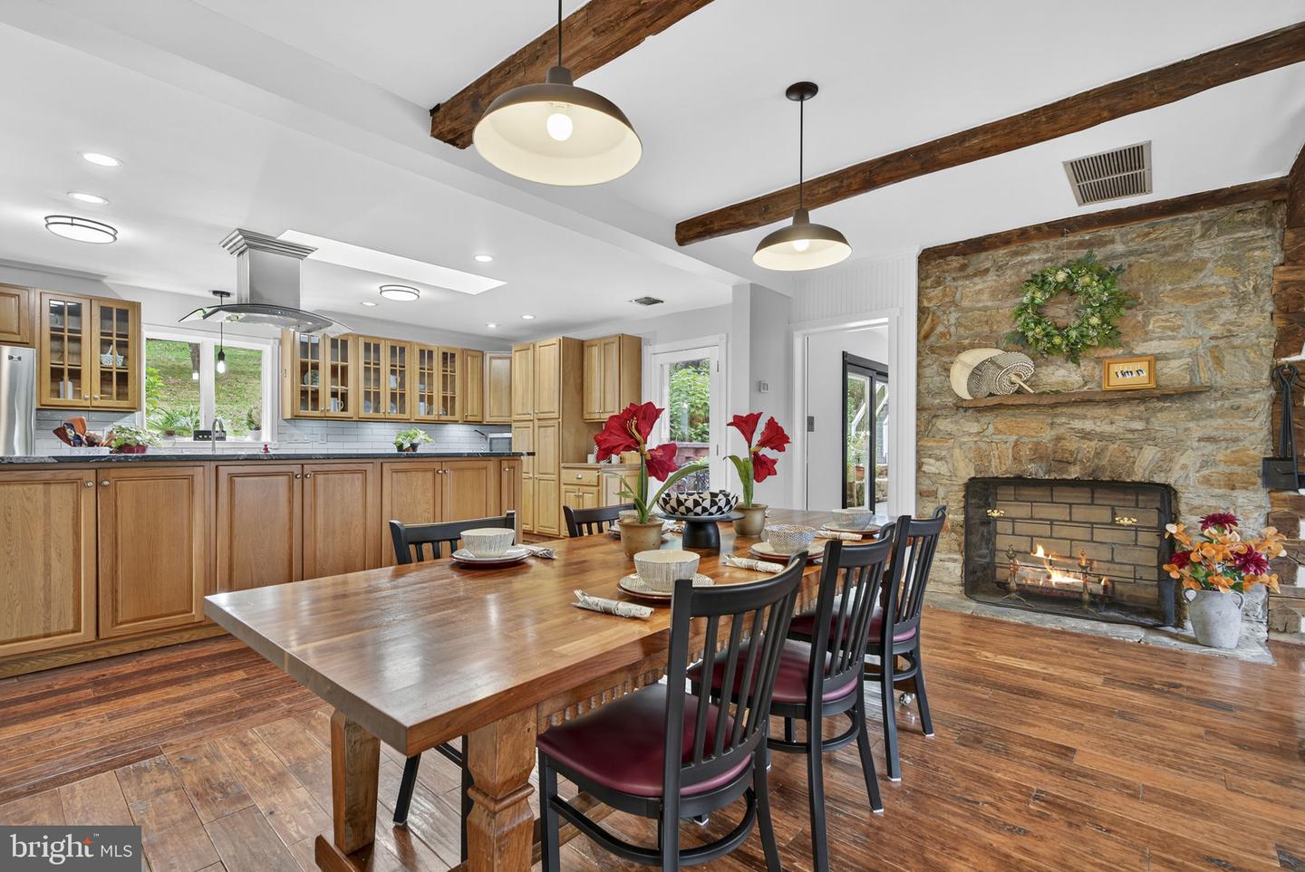 Lovettsville, Virginia, 20180, United States, ,2 BathroomsBathrooms,Residential,Active,1954034