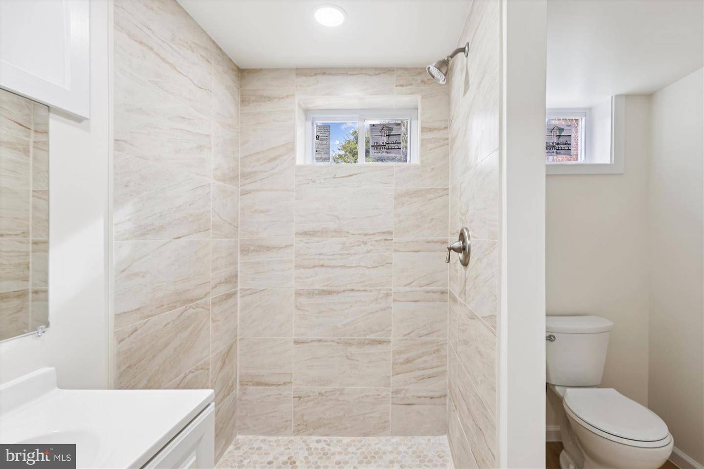 Arlington, Virginia, 22207, United States, 3 Bedrooms Bedrooms, ,3 BathroomsBathrooms,Residential,Active,2012923