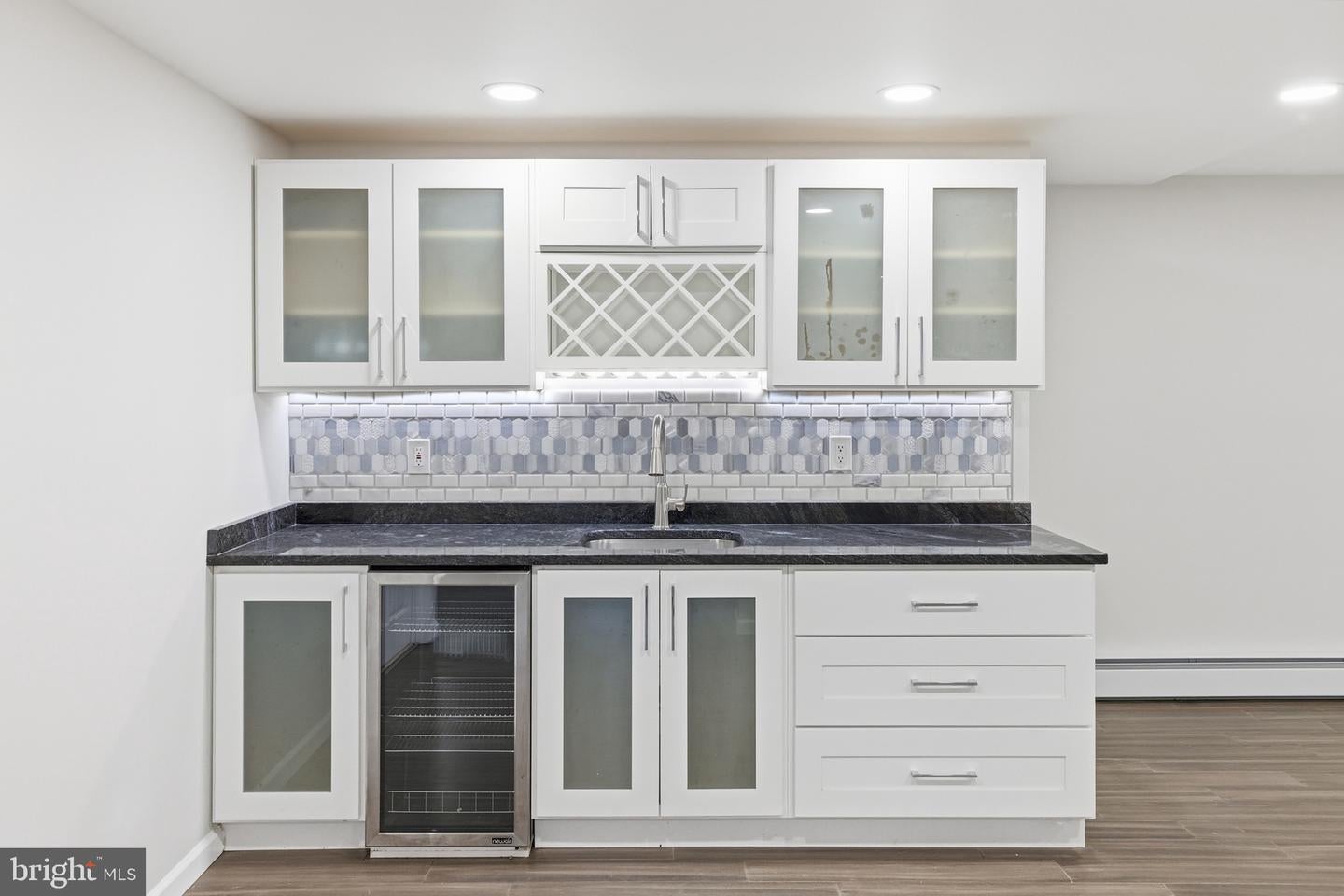 Clarksburg, Maryland, 20871, United States, 5 Bedrooms Bedrooms, ,3 BathroomsBathrooms,Residential,Active,1996277