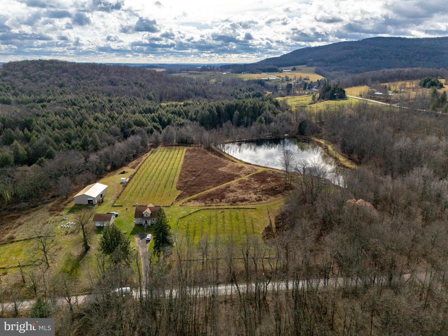 Waymart, Pennsylvania, 18472, United States, 4 Bedrooms Bedrooms, ,2 BathroomsBathrooms,Residential,Active,2007156