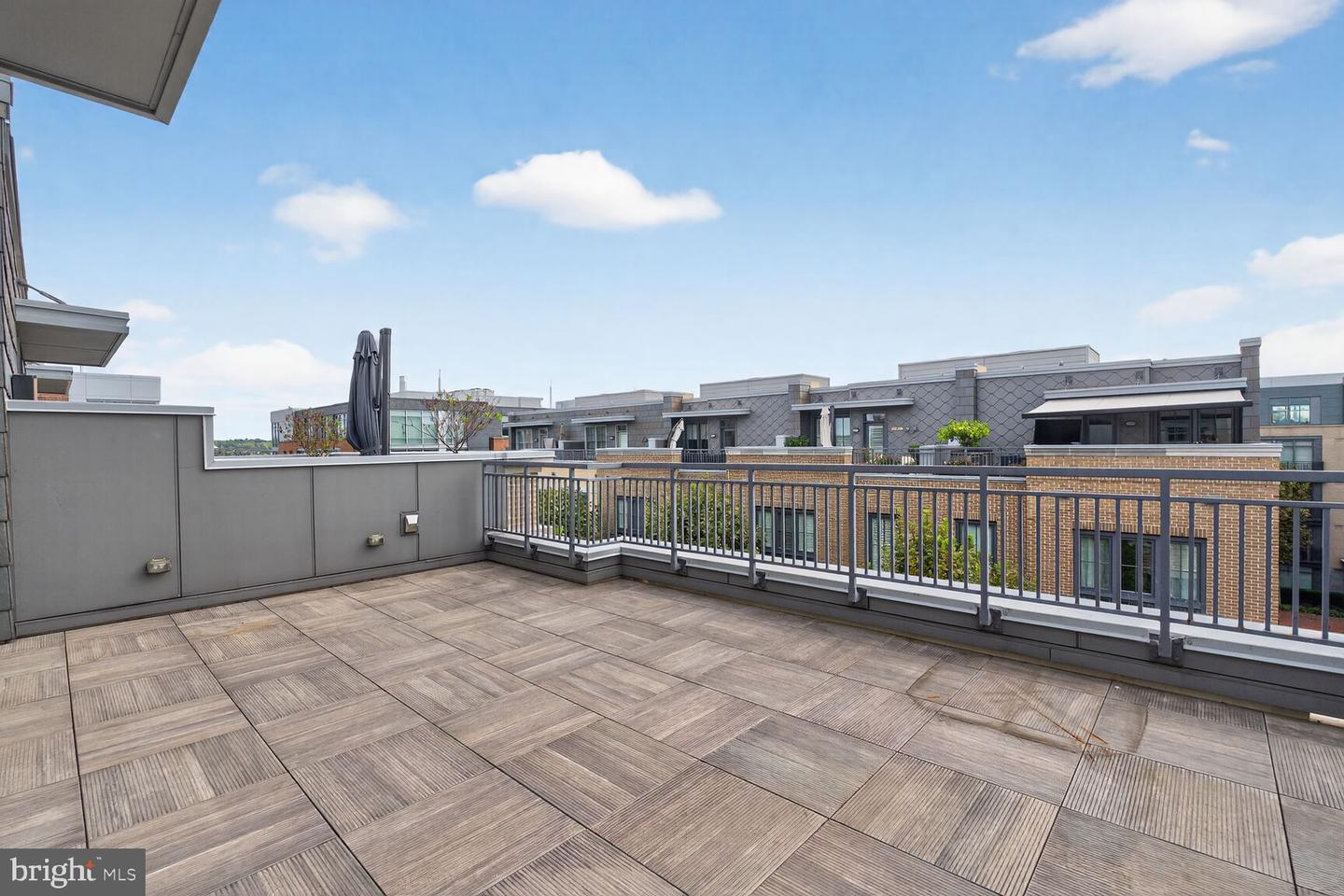 Alexandria, Virginia, 22314, United States, 4 Bedrooms Bedrooms, ,5 BathroomsBathrooms,Residential,Active,1959984